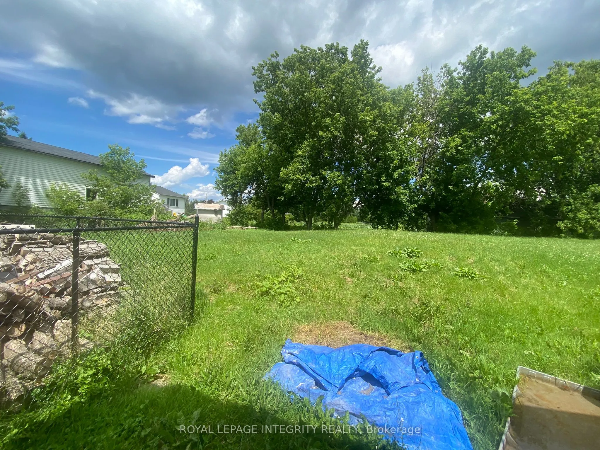 2415 DU LAC Road