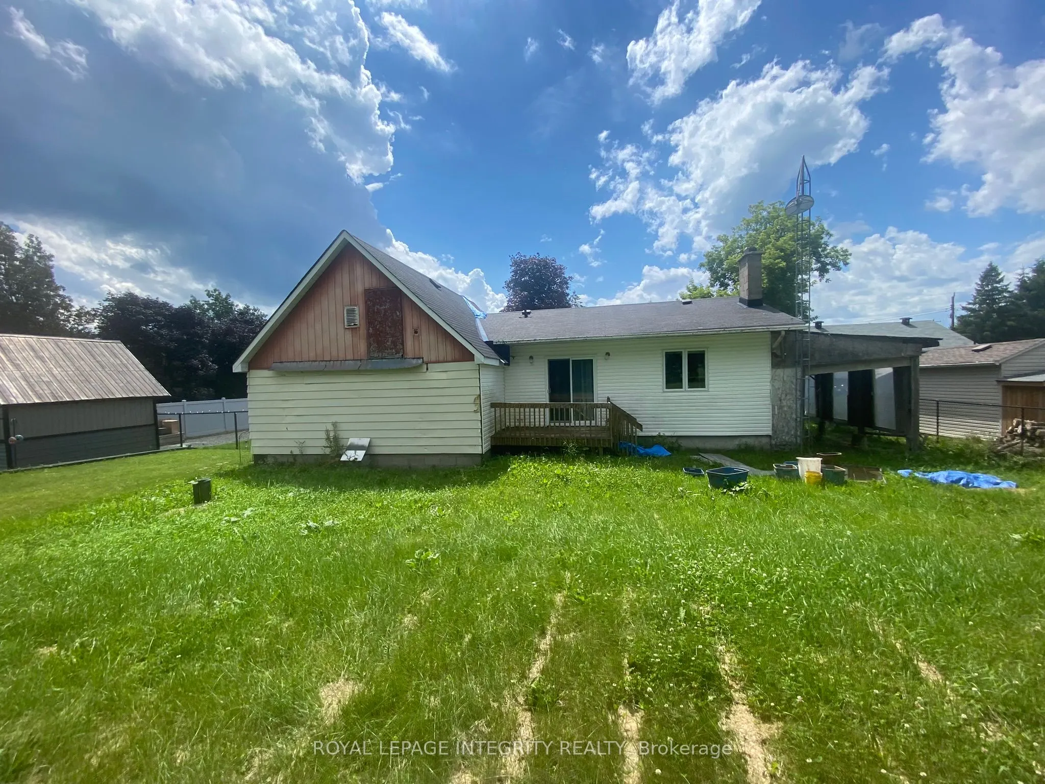 2415 DU LAC Road