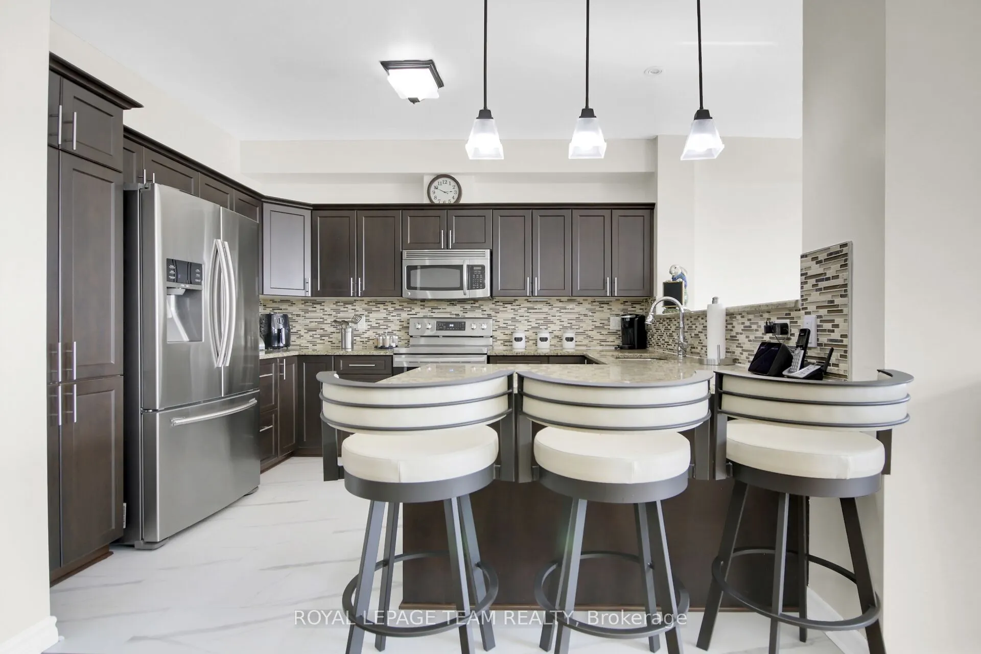 1024 Northgraves Crescent