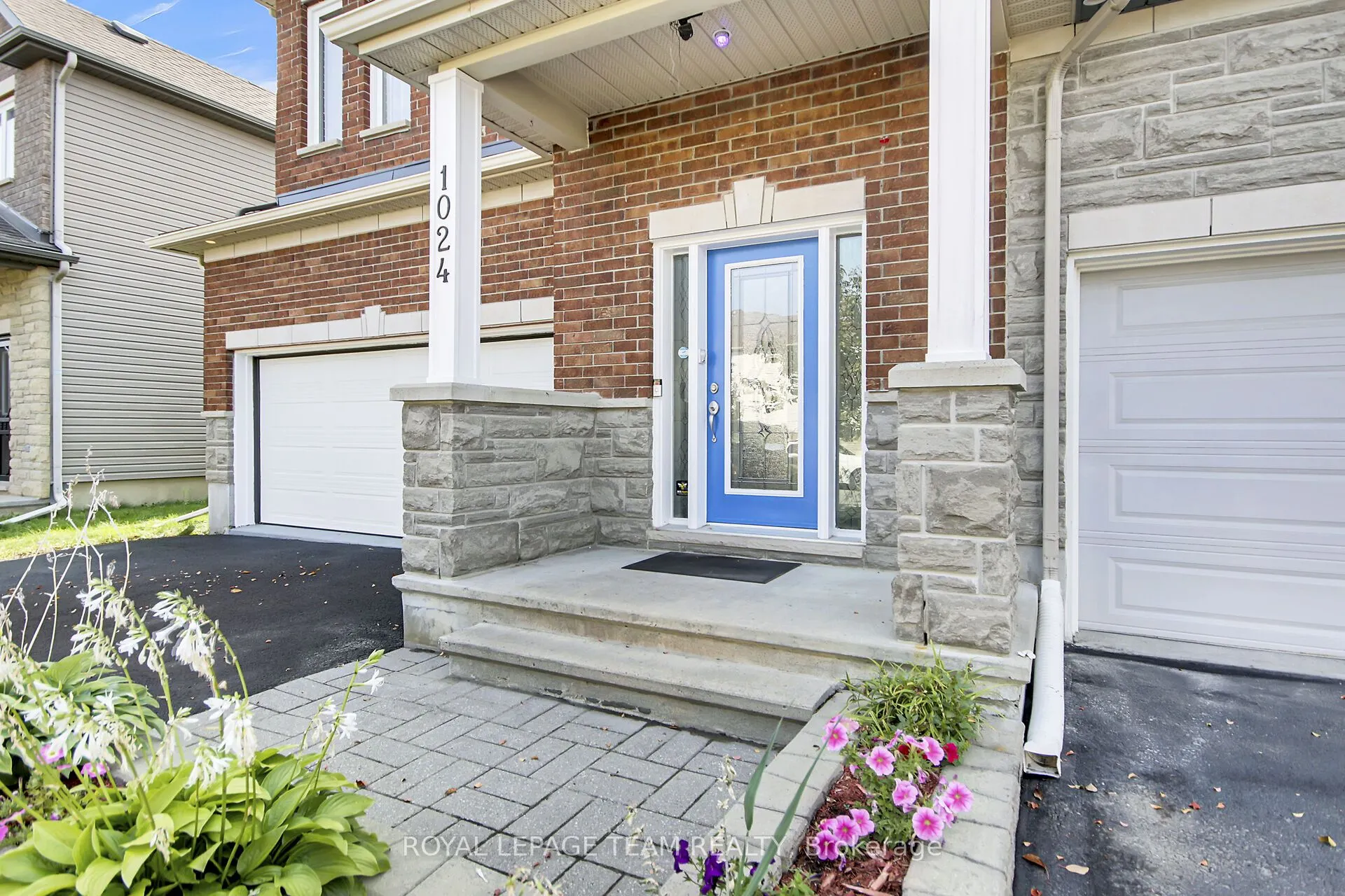 1024 Northgraves Crescent