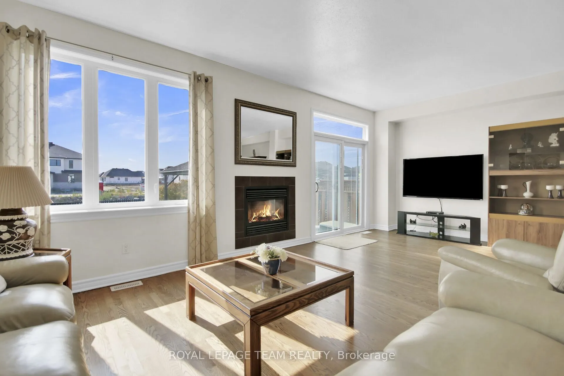 1024 Northgraves Crescent