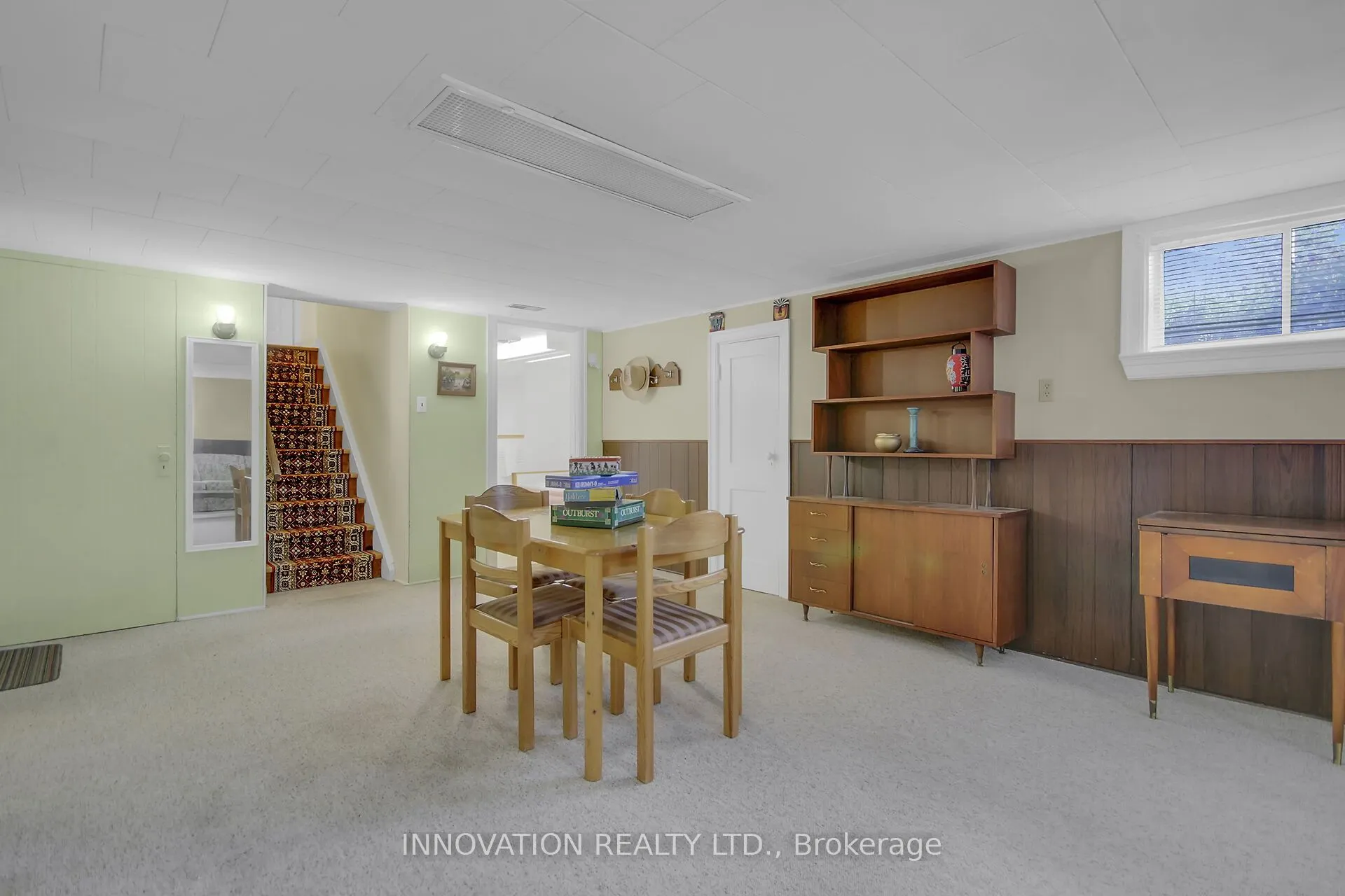 113 Grenfell Crescent N