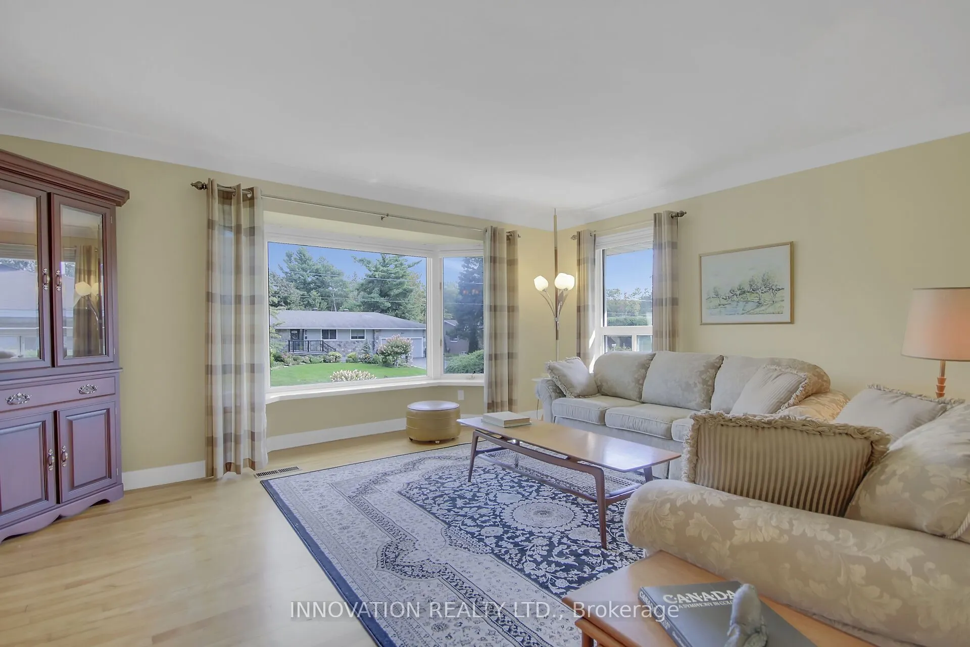 113 Grenfell Crescent N