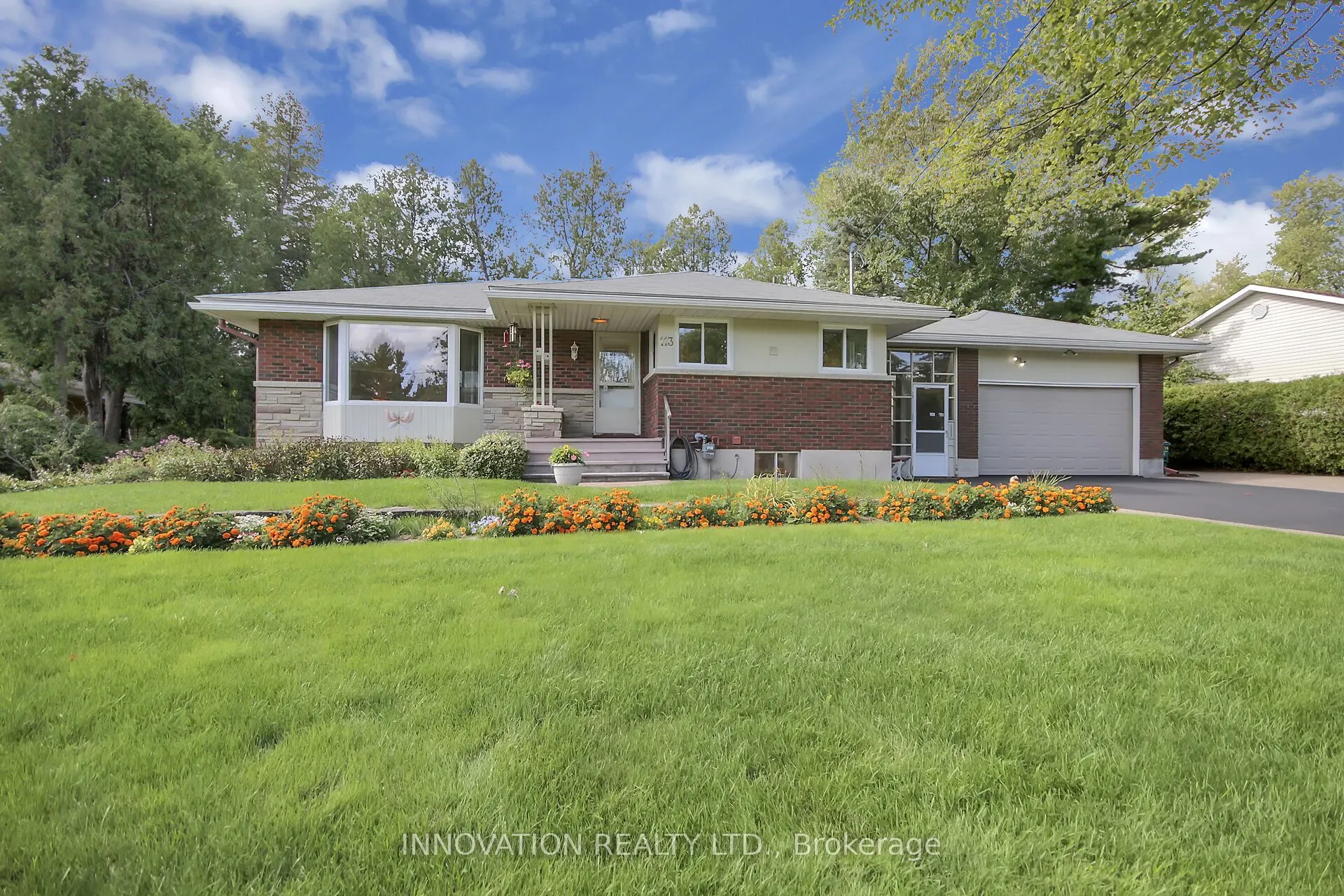 113 Grenfell Crescent N