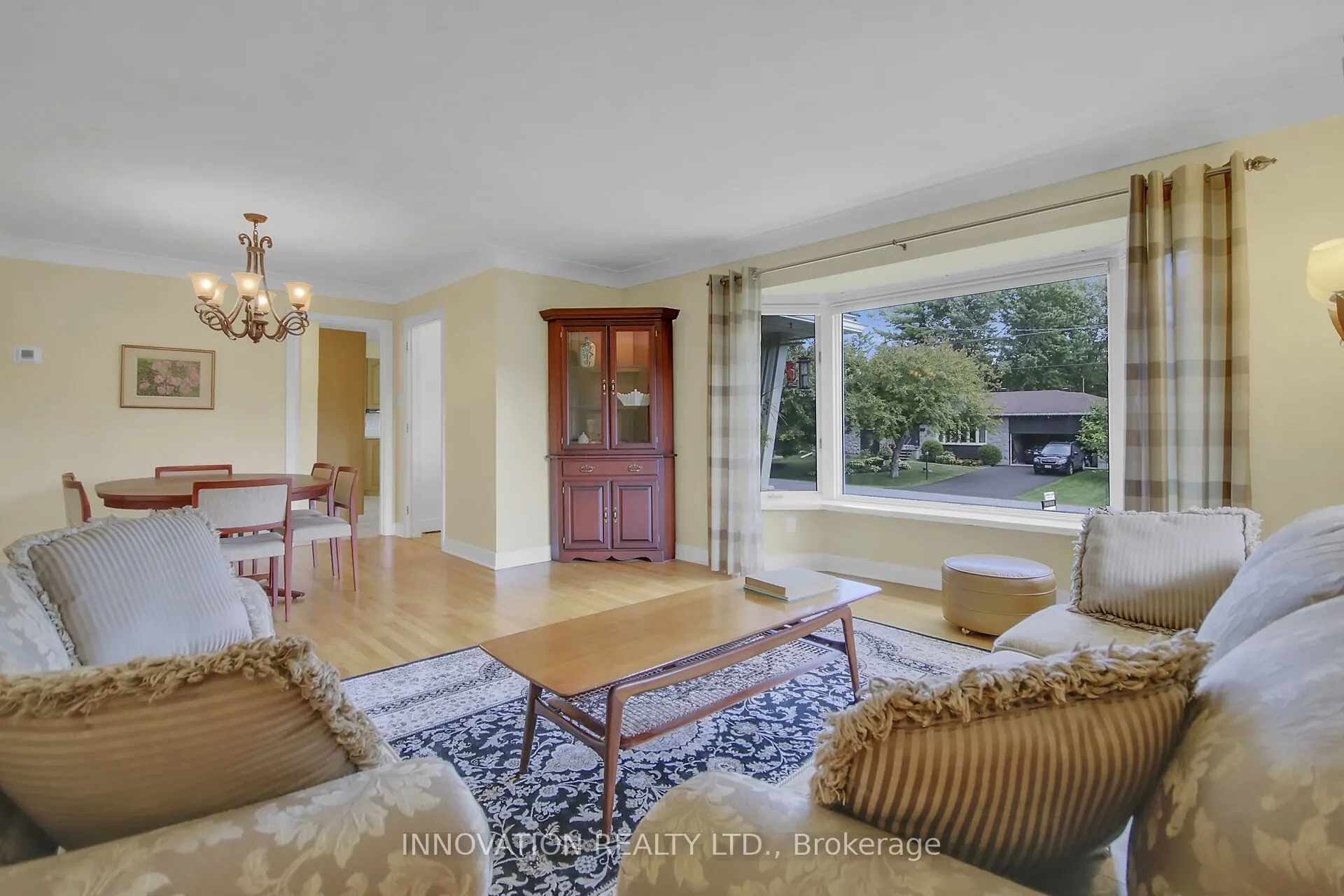 113 Grenfell Crescent N