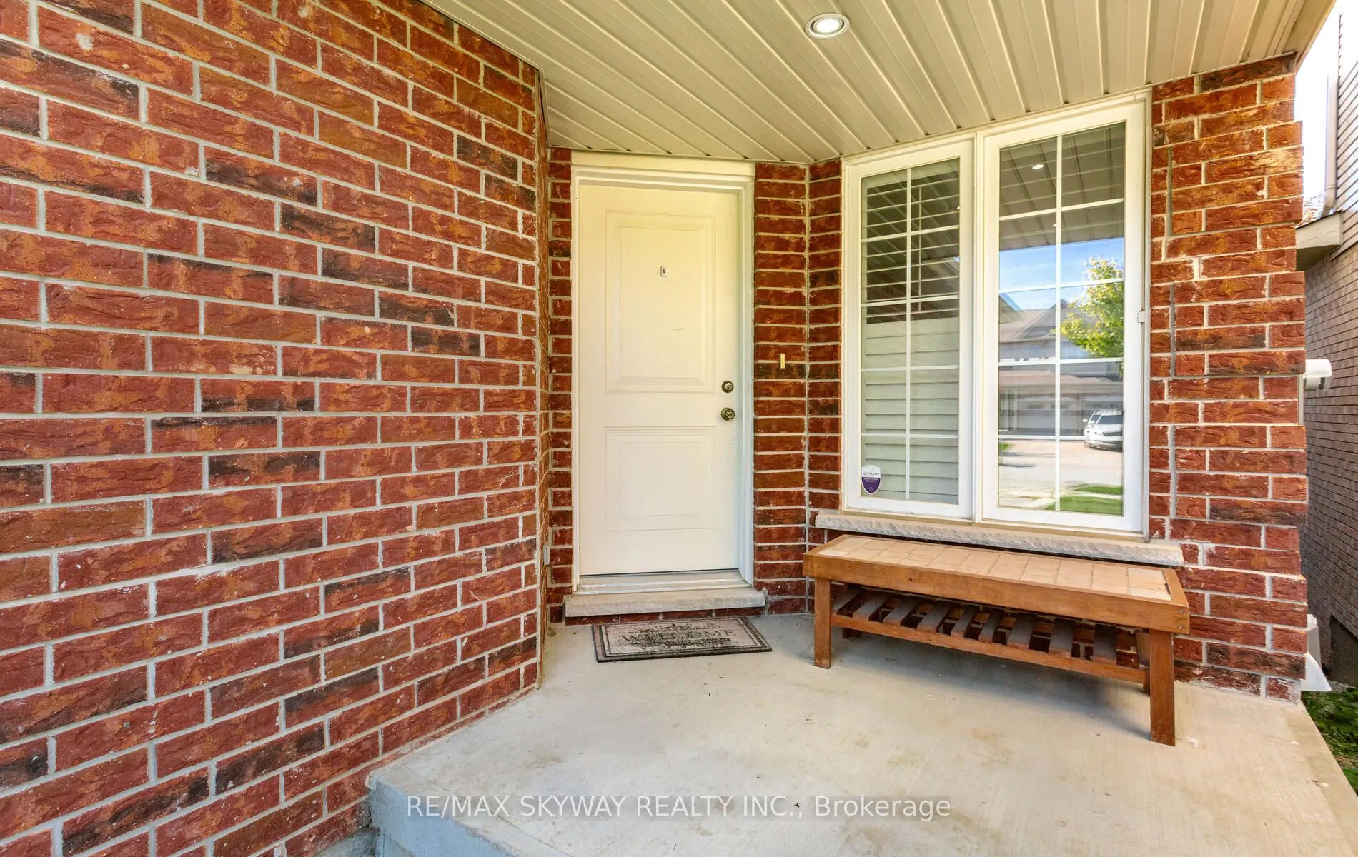 86 Davis Street