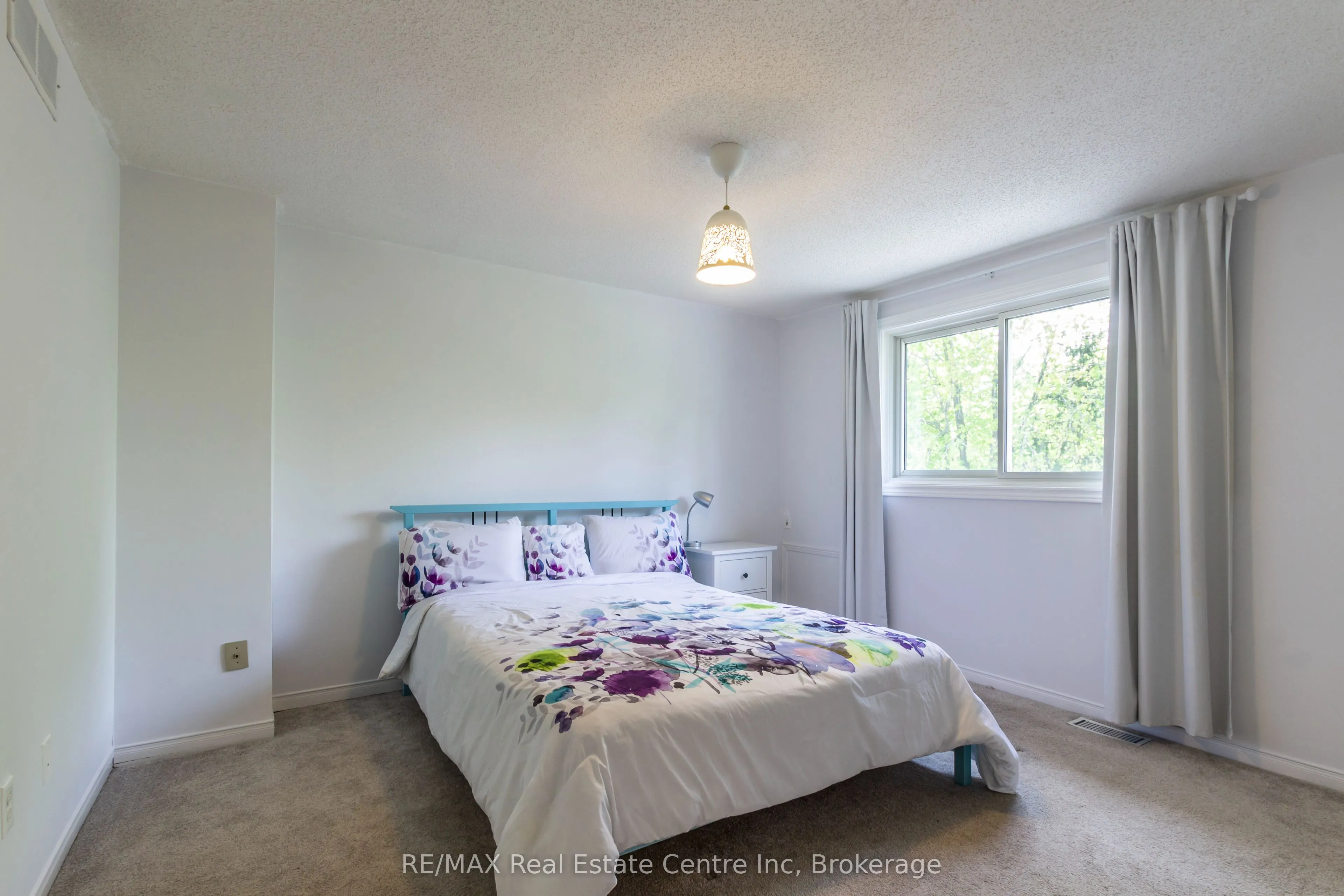 61 Grandridge Crescent