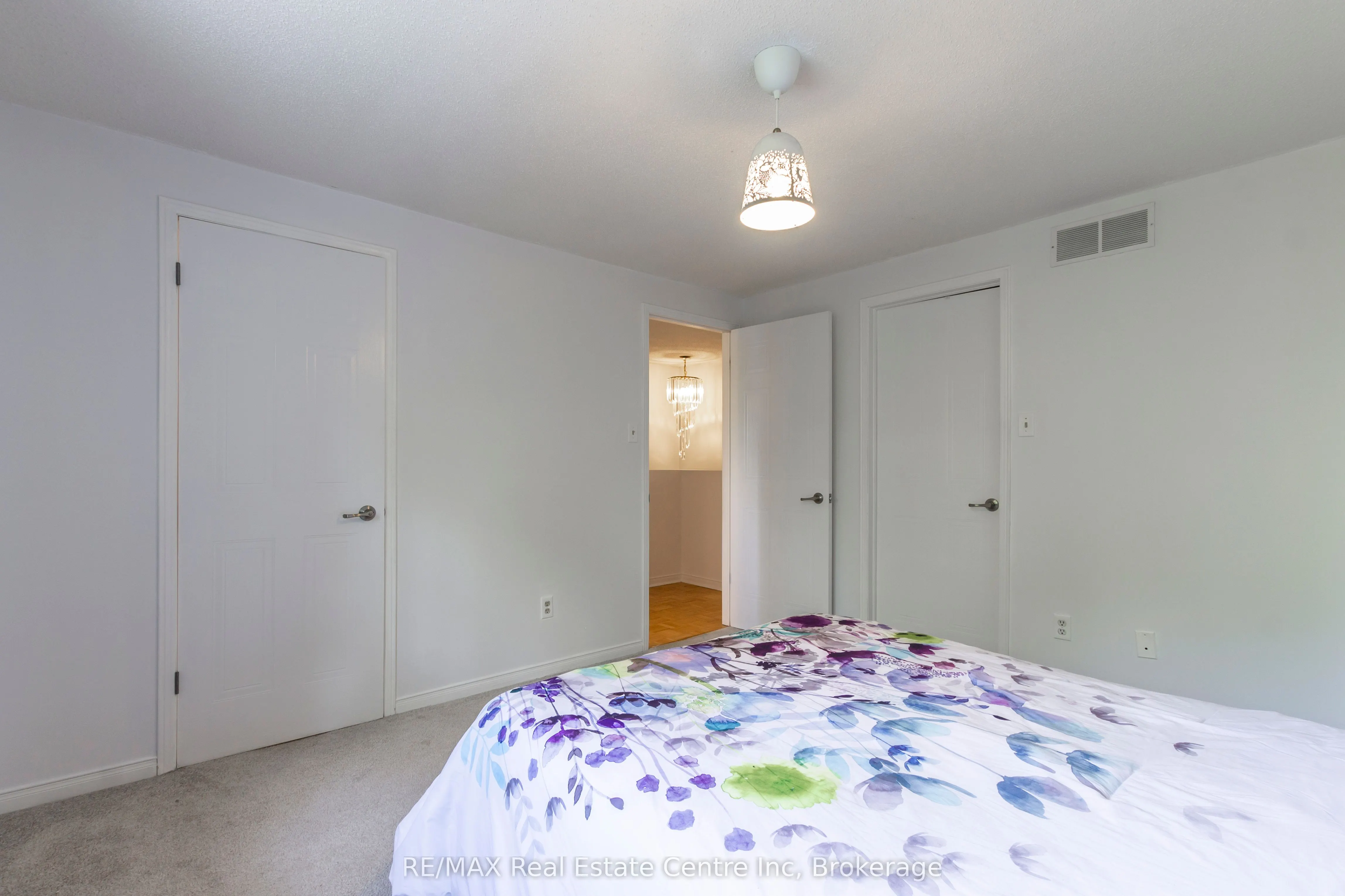 61 Grandridge Crescent