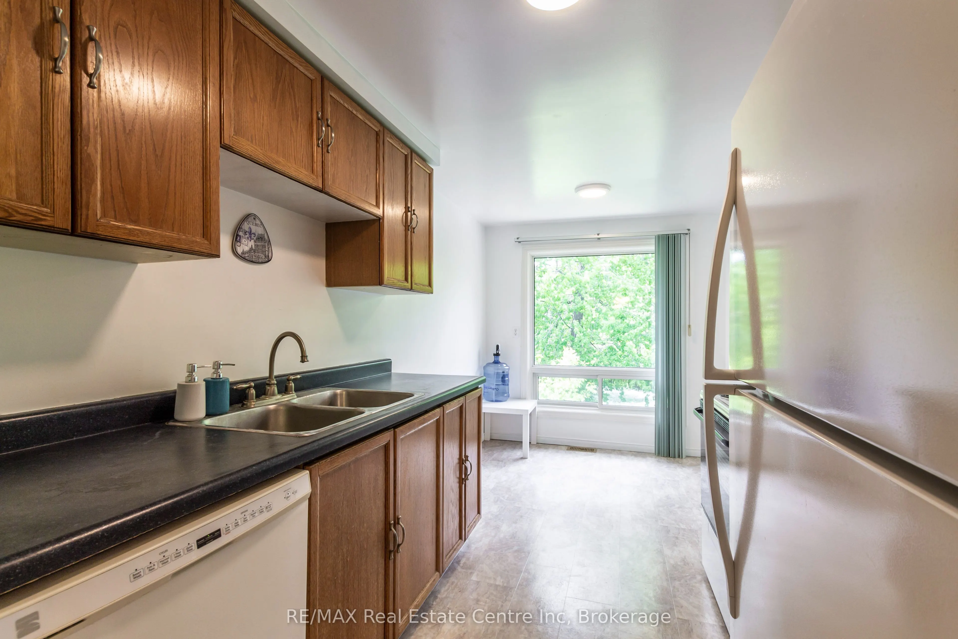 61 Grandridge Crescent