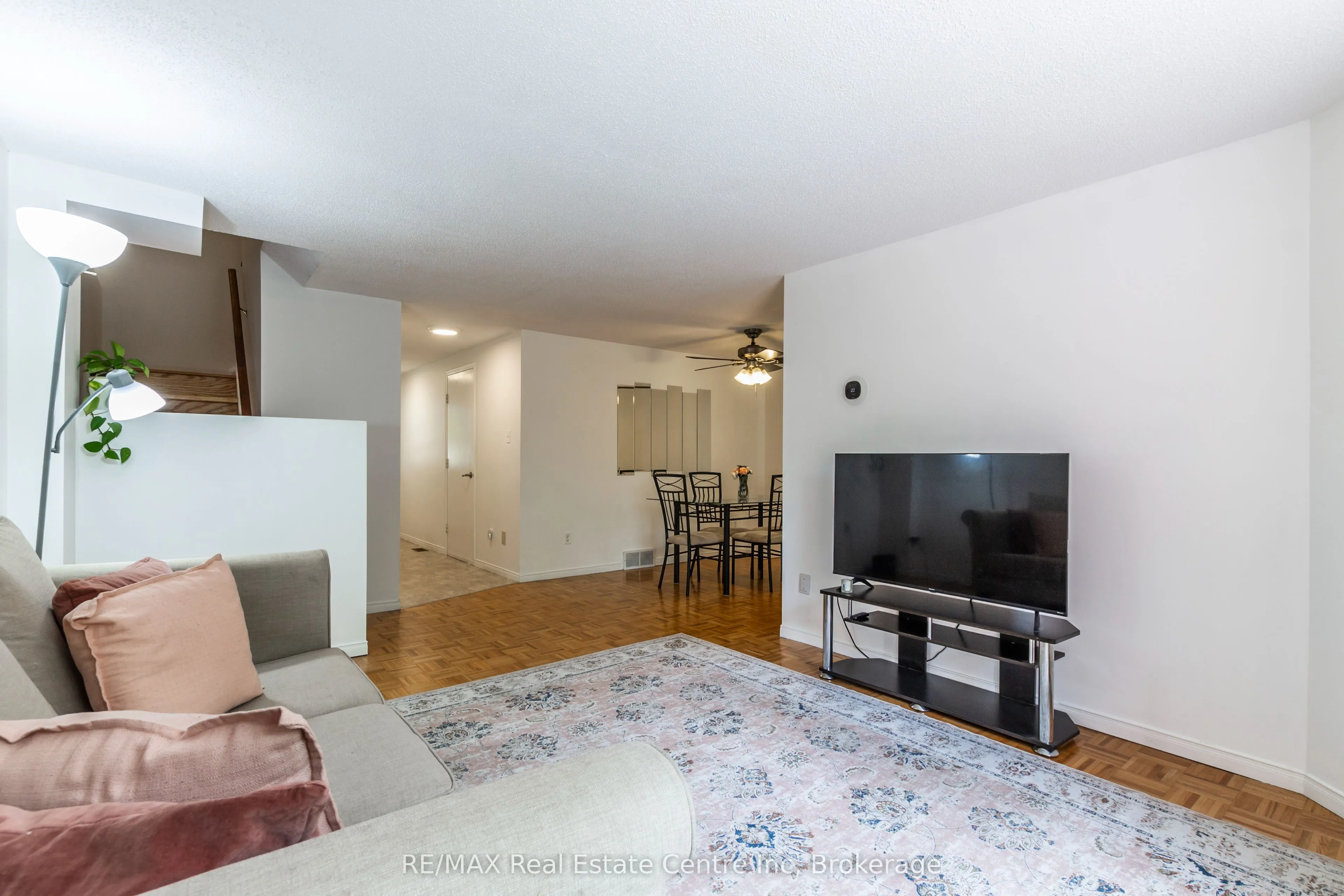 61 Grandridge Crescent