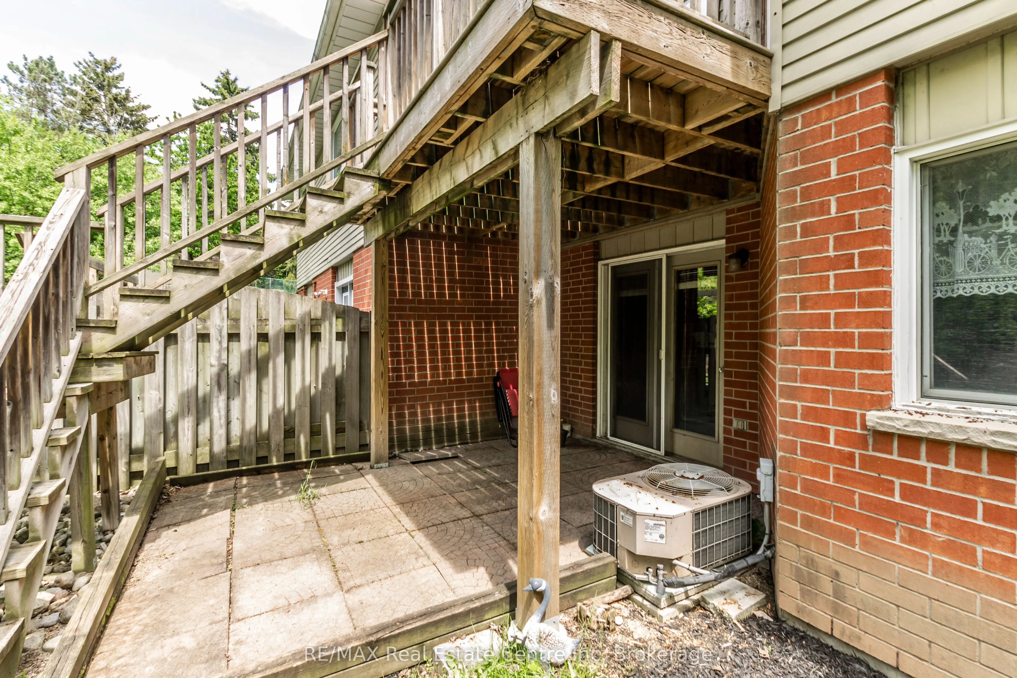 61 Grandridge Crescent