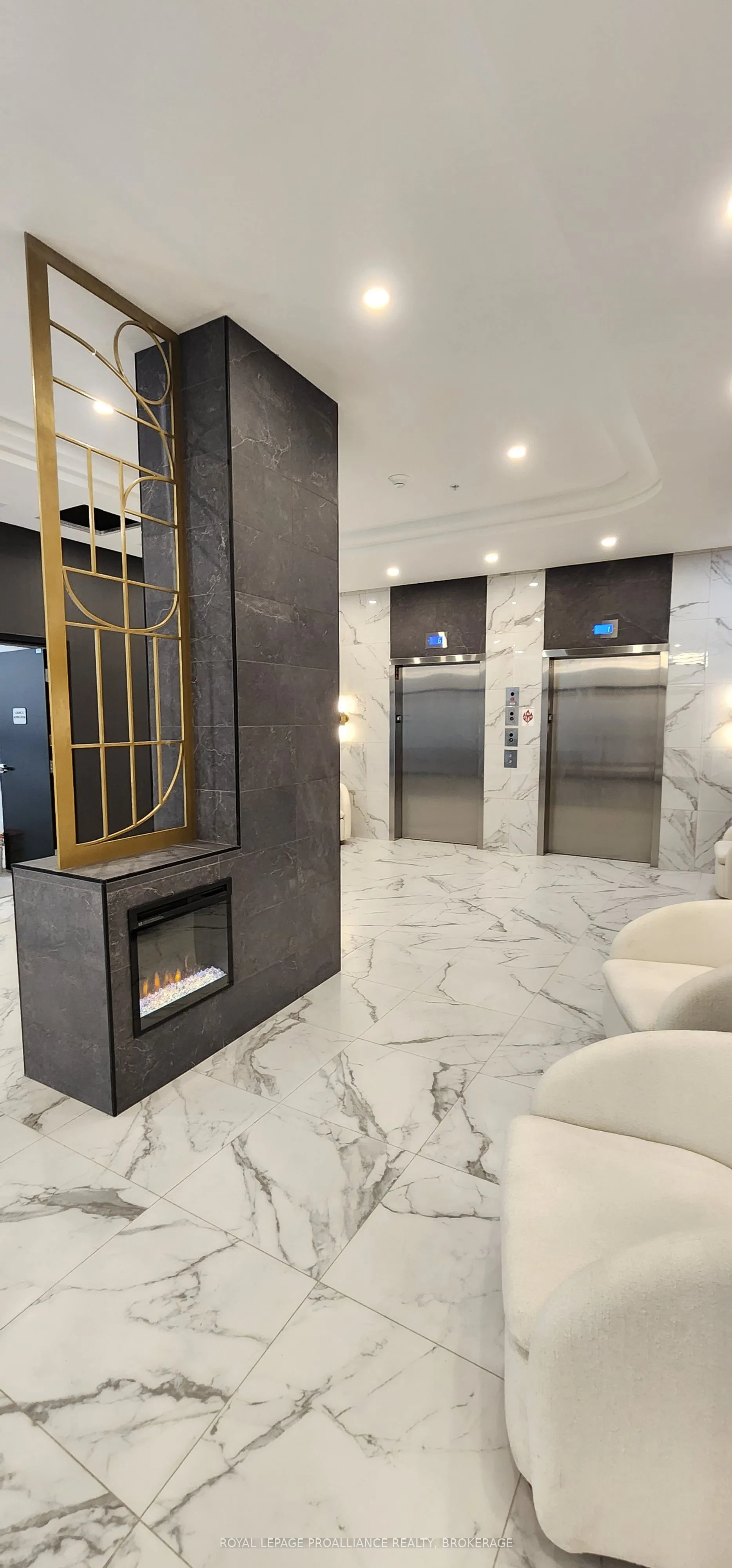 223 Princess Street, #215