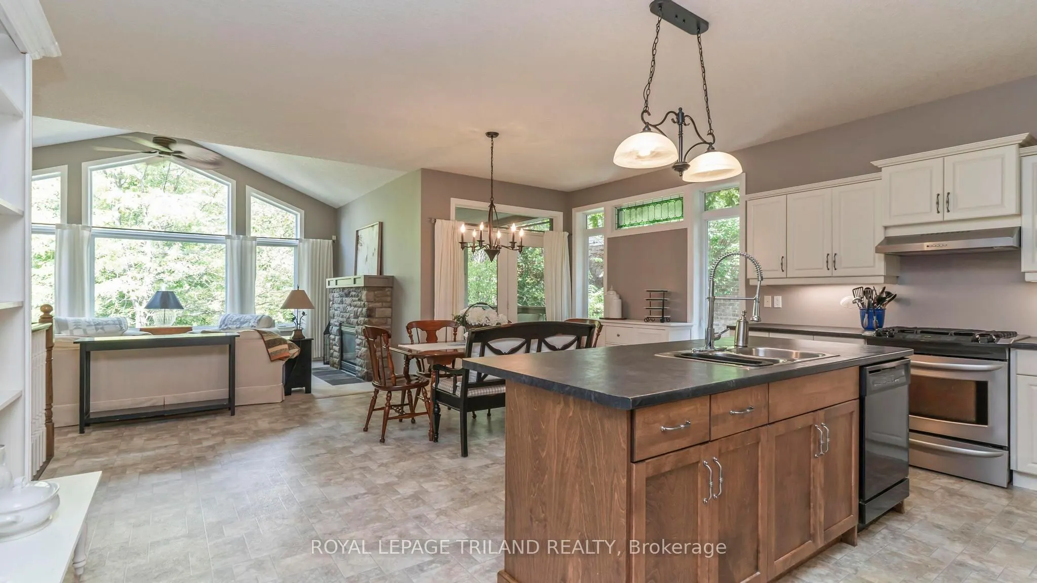 63 HUMMINGBIRD Lane