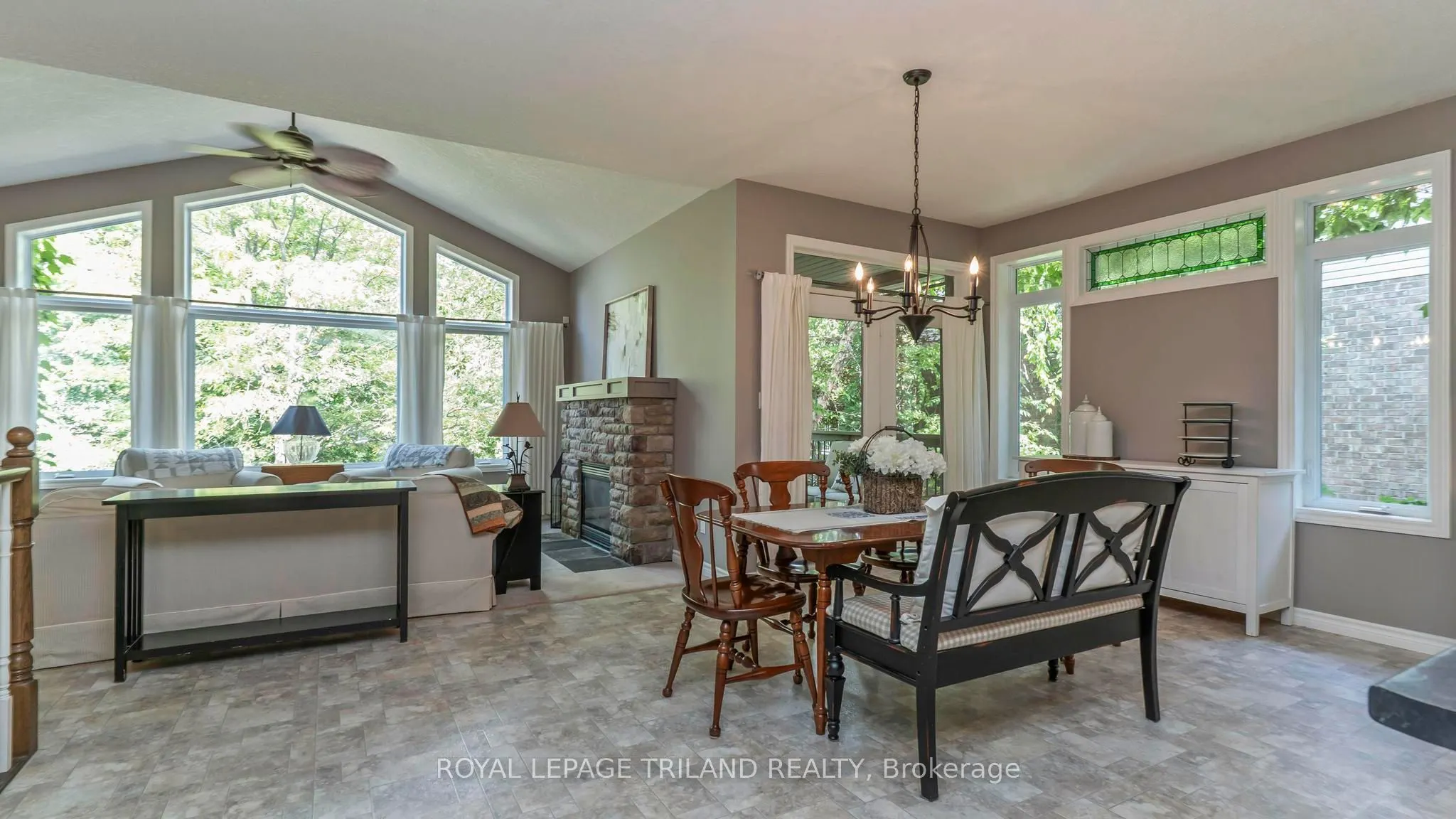 63 HUMMINGBIRD Lane