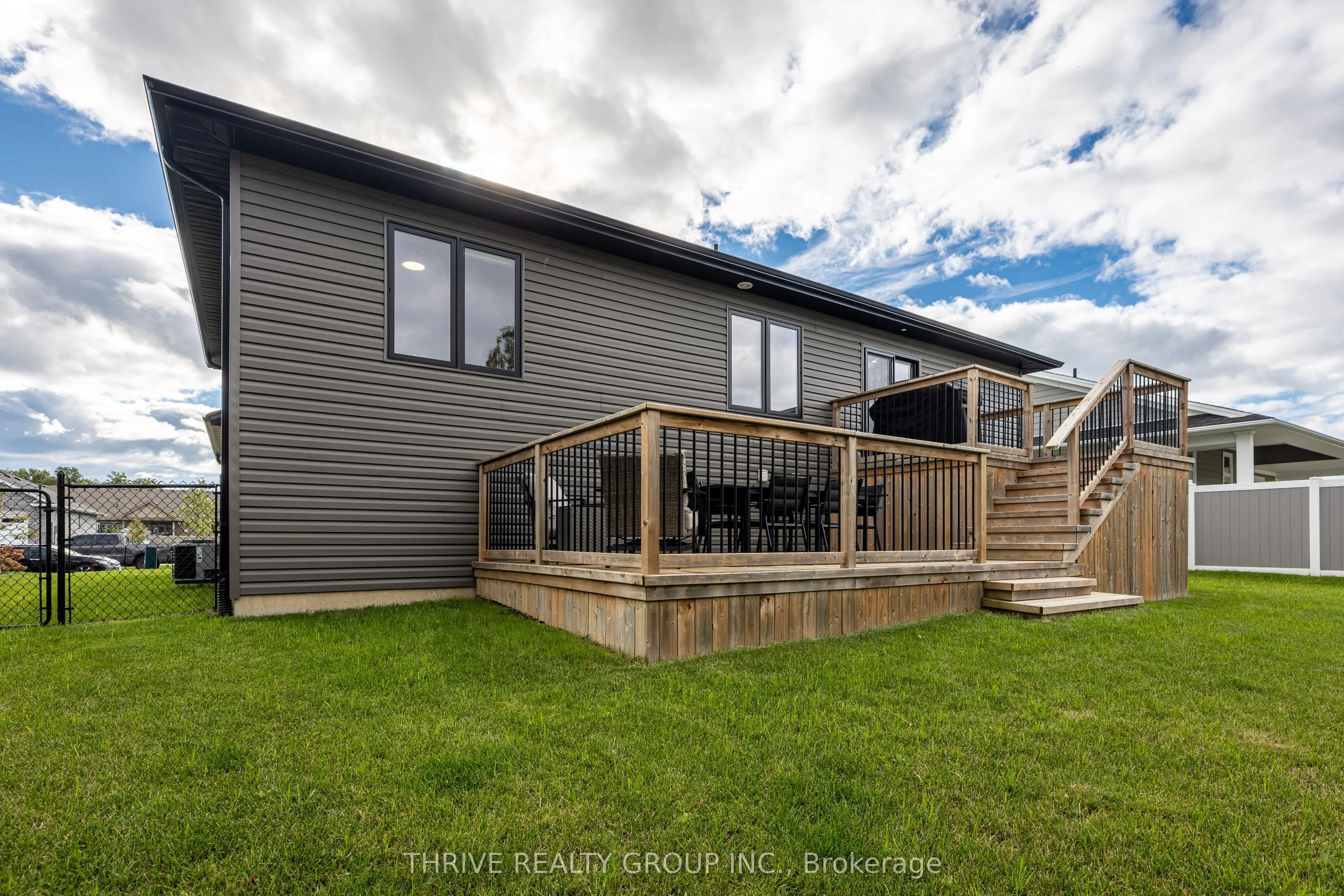 102 Phibbs Street