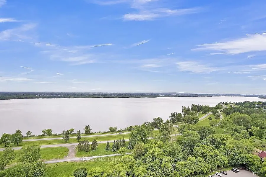 1081 Ambleside Drive, #410