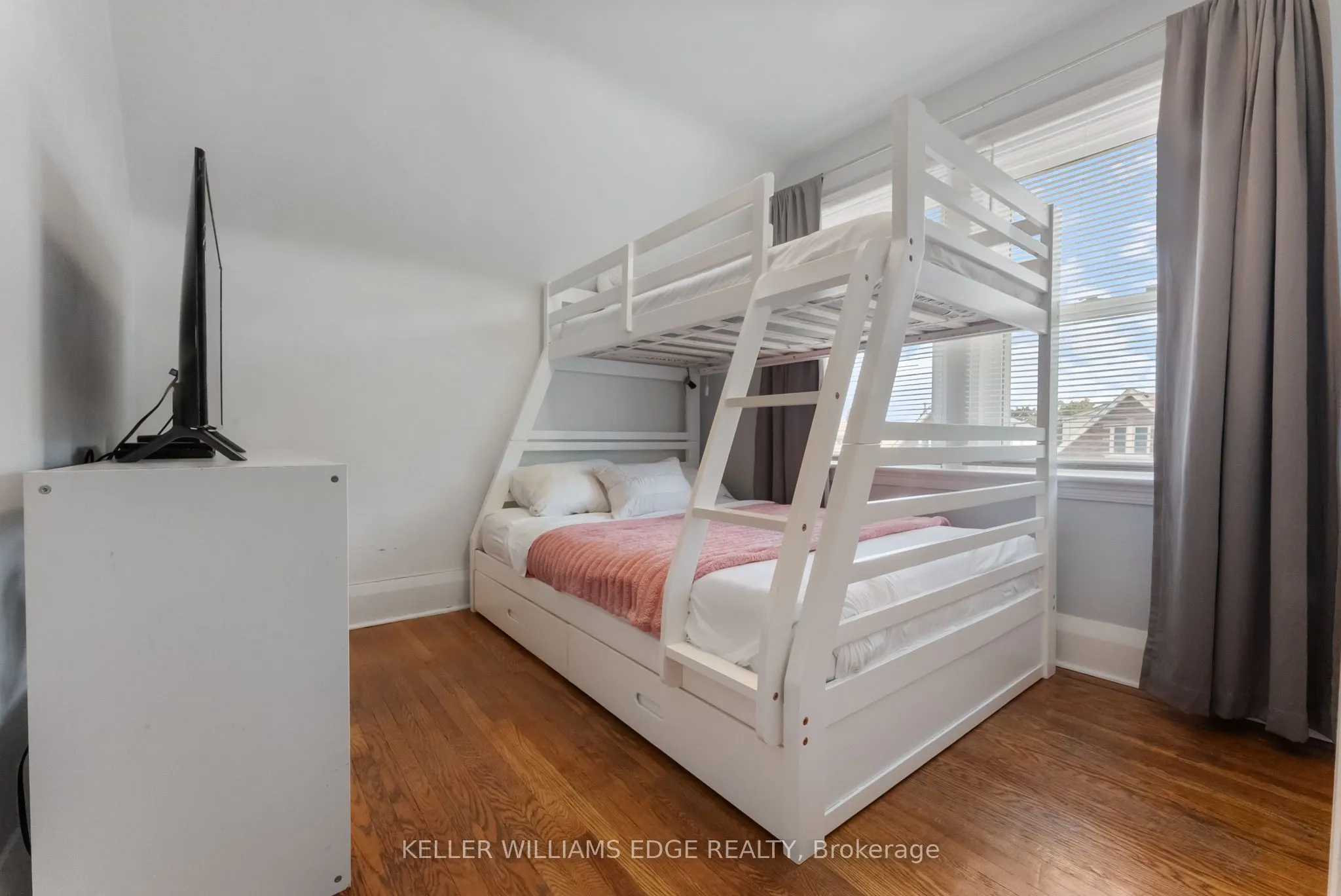 312 Wexford Avenue S