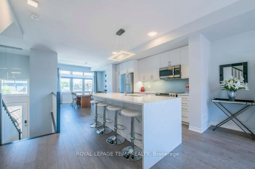 1448 Hemlock Road