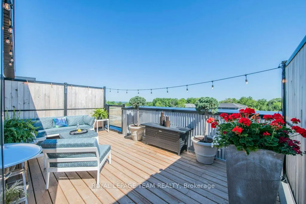 1448 Hemlock Road