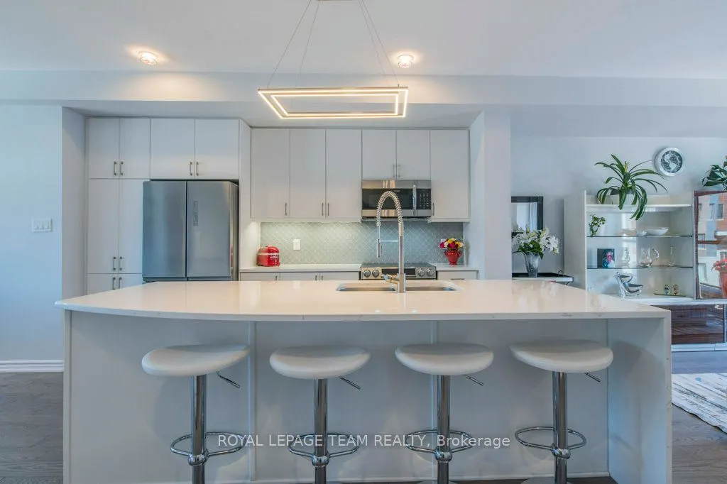 1448 Hemlock Road