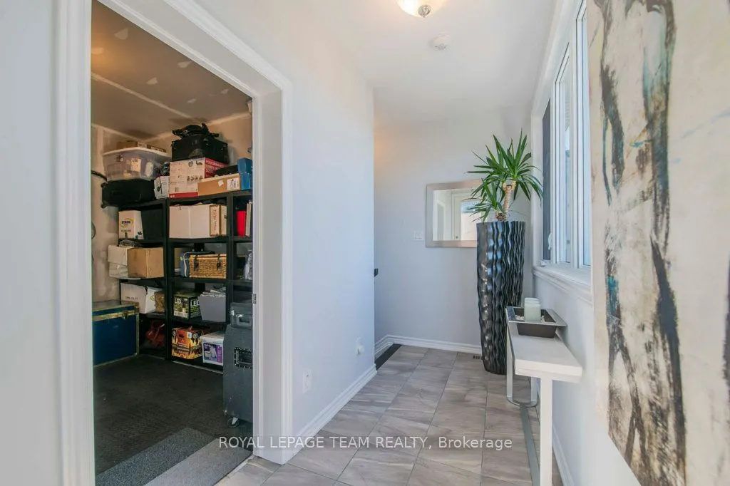 1448 Hemlock Road