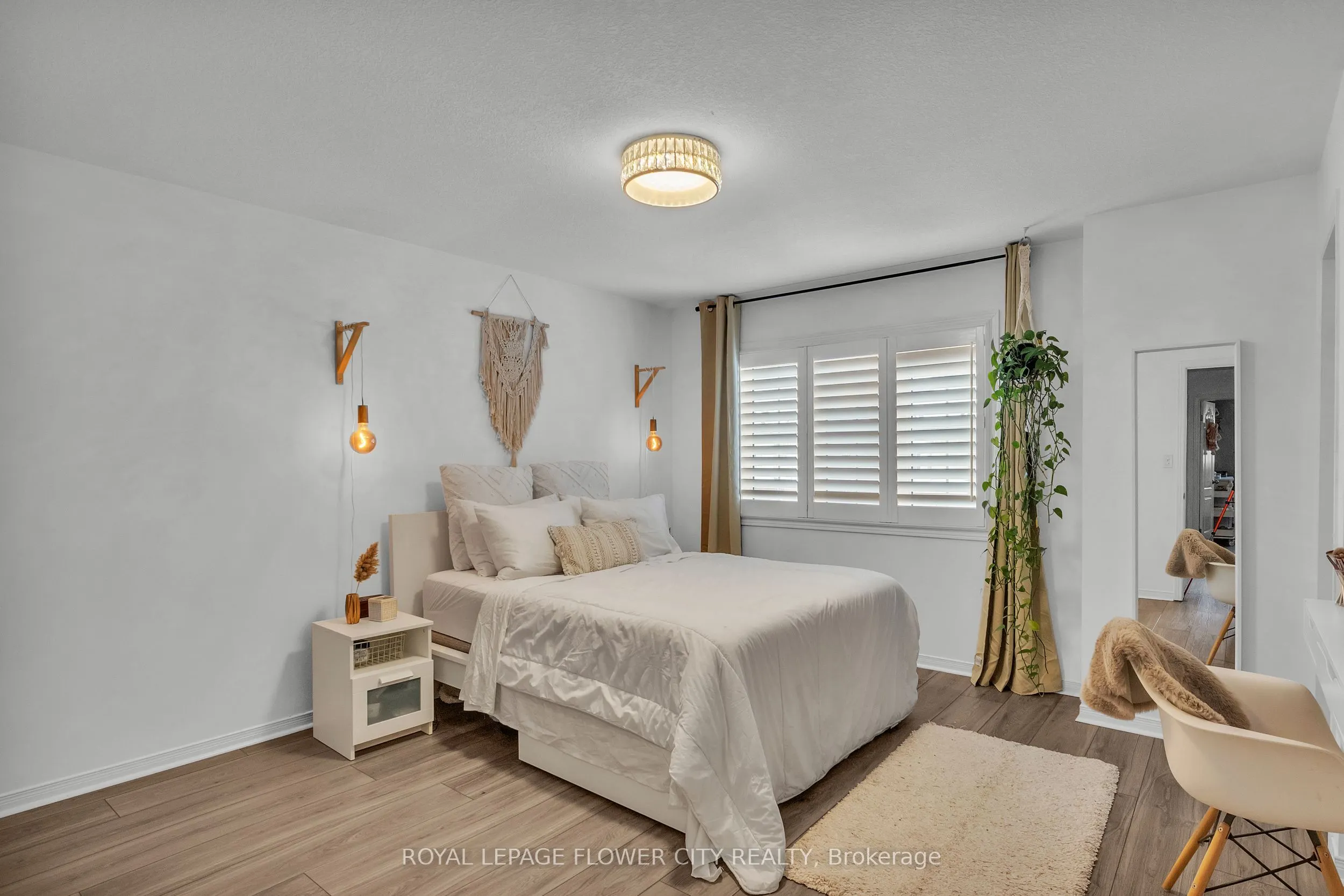 80 Palacebeach Trail