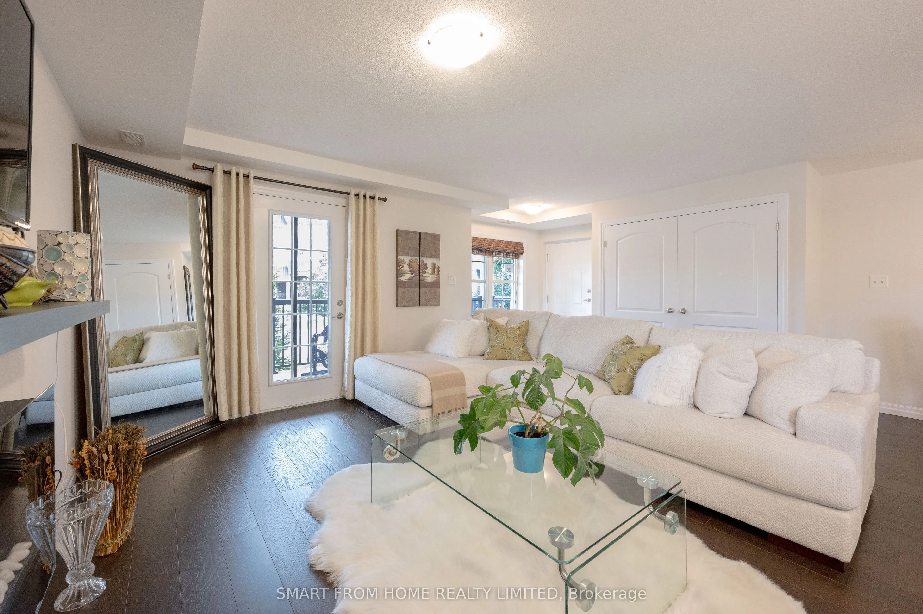 255 Maitland Street, #2C