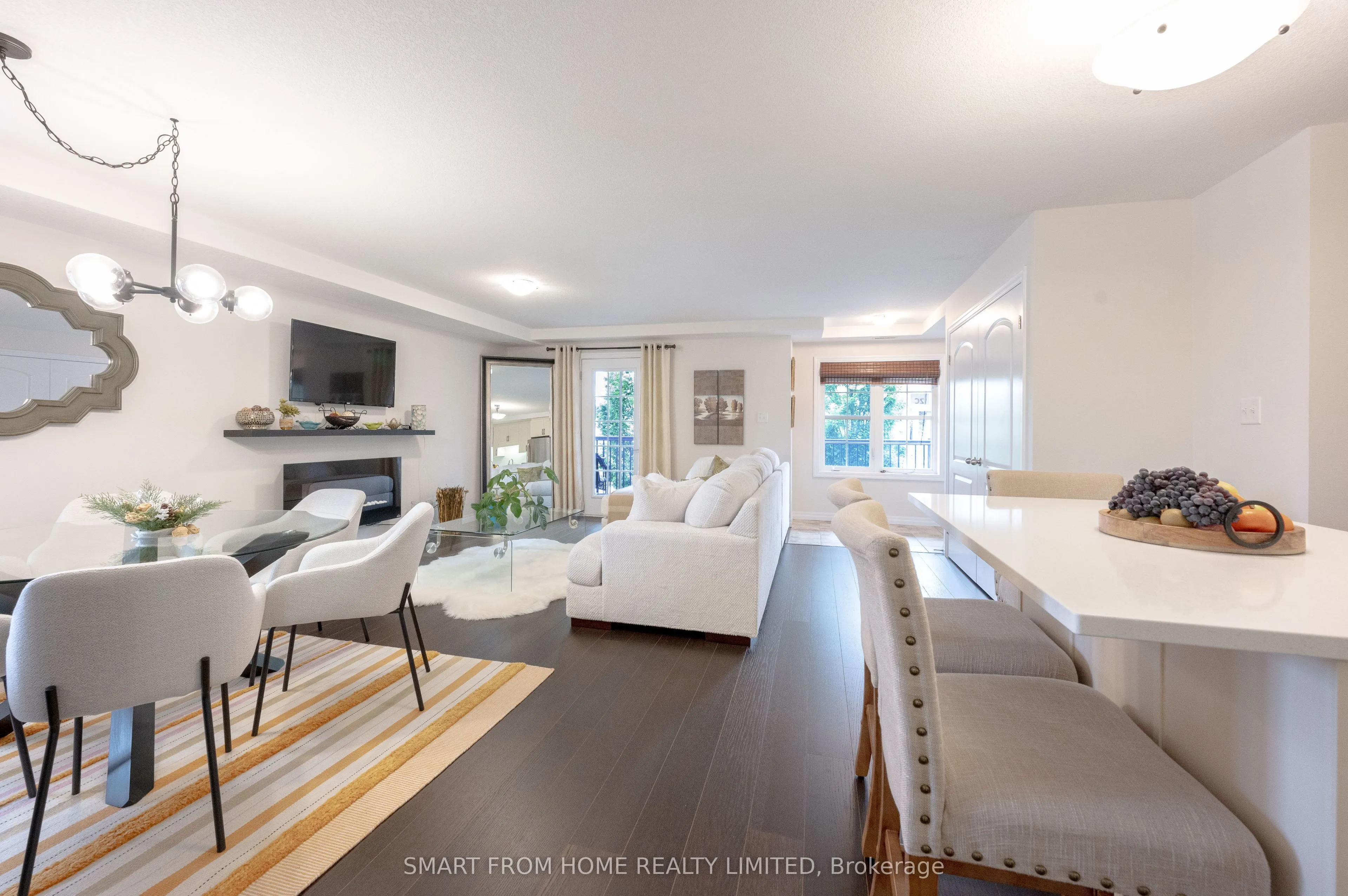 255 Maitland Street, #2C