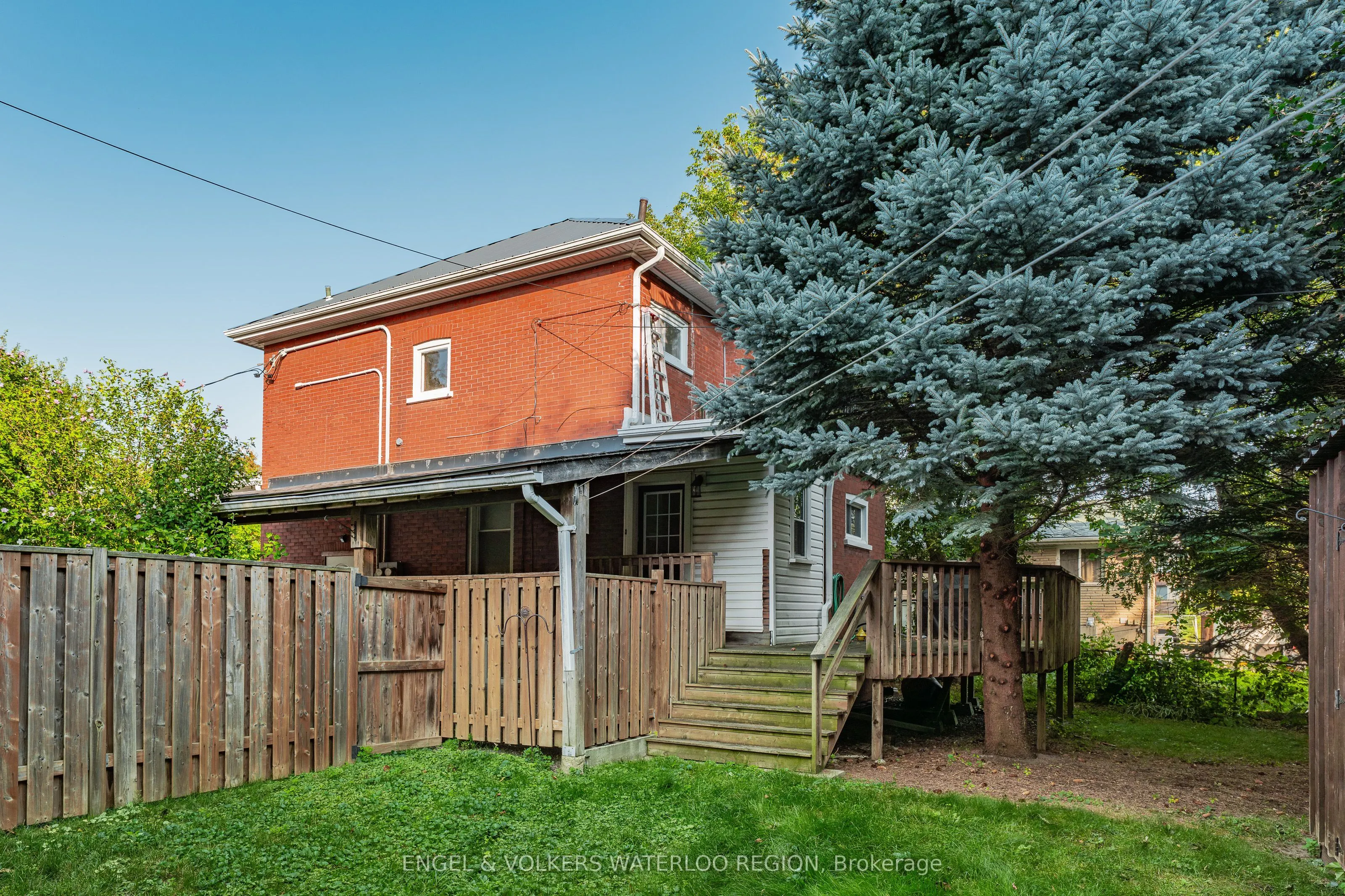854 William Street