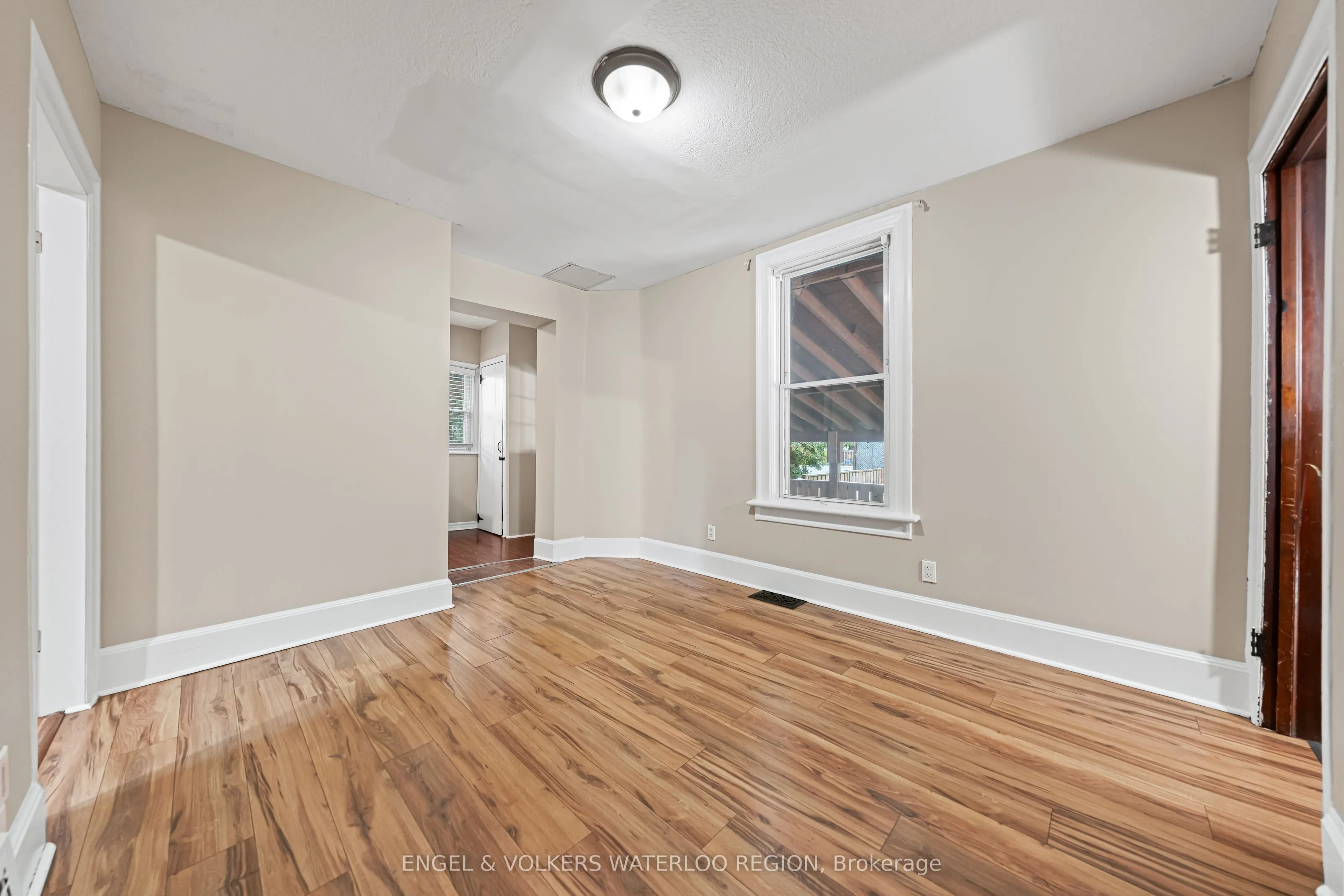 854 William Street
