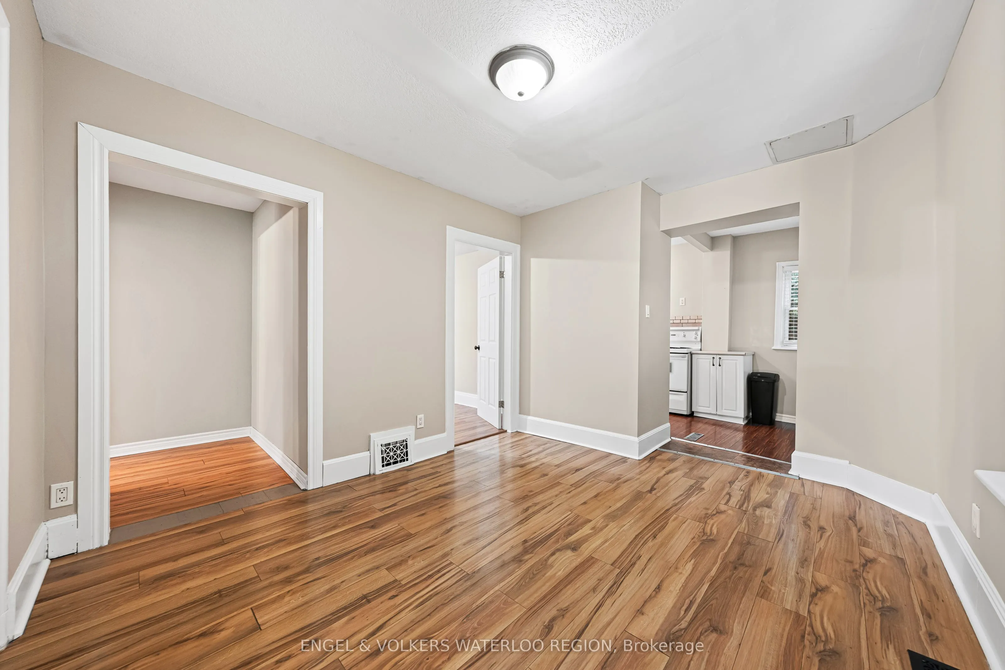 854 William Street