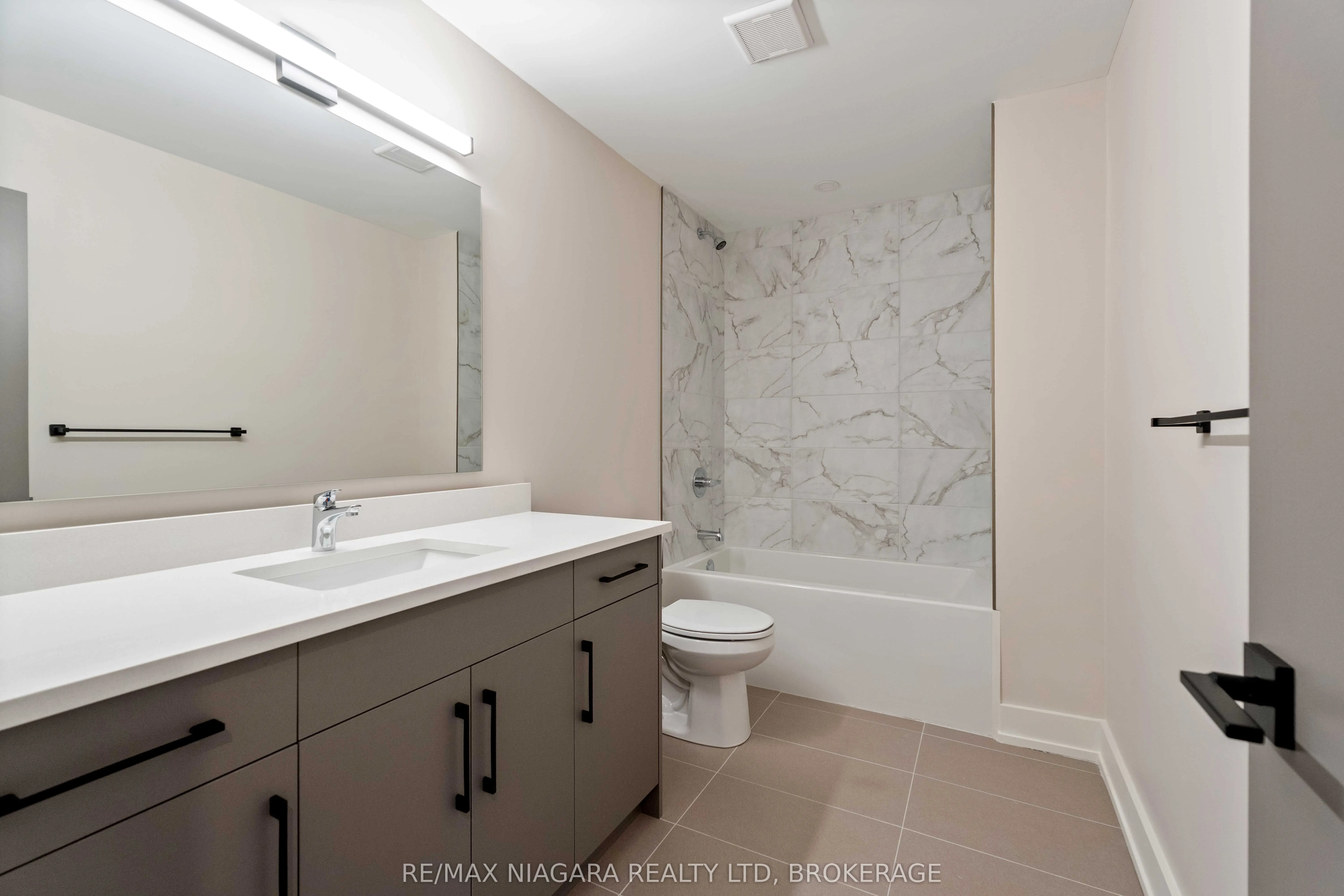 35 Buchanan Road, #A