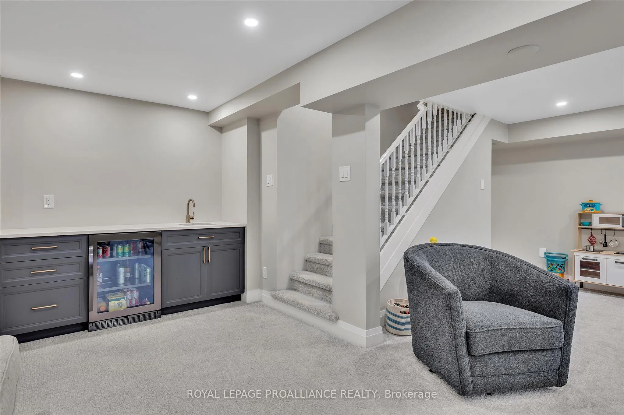 2112 Lorraine Drive