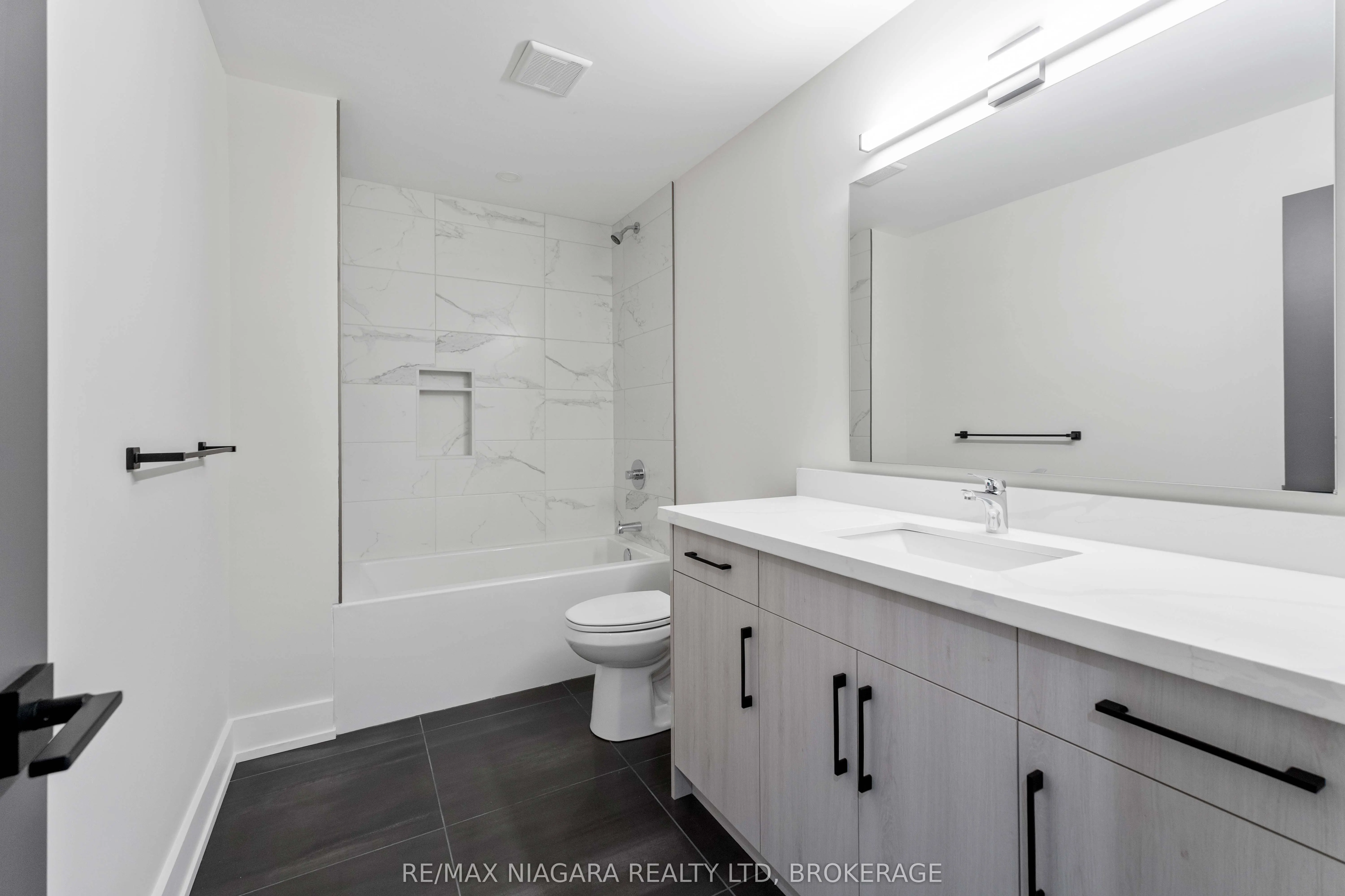 37 Buchanan Road, #A