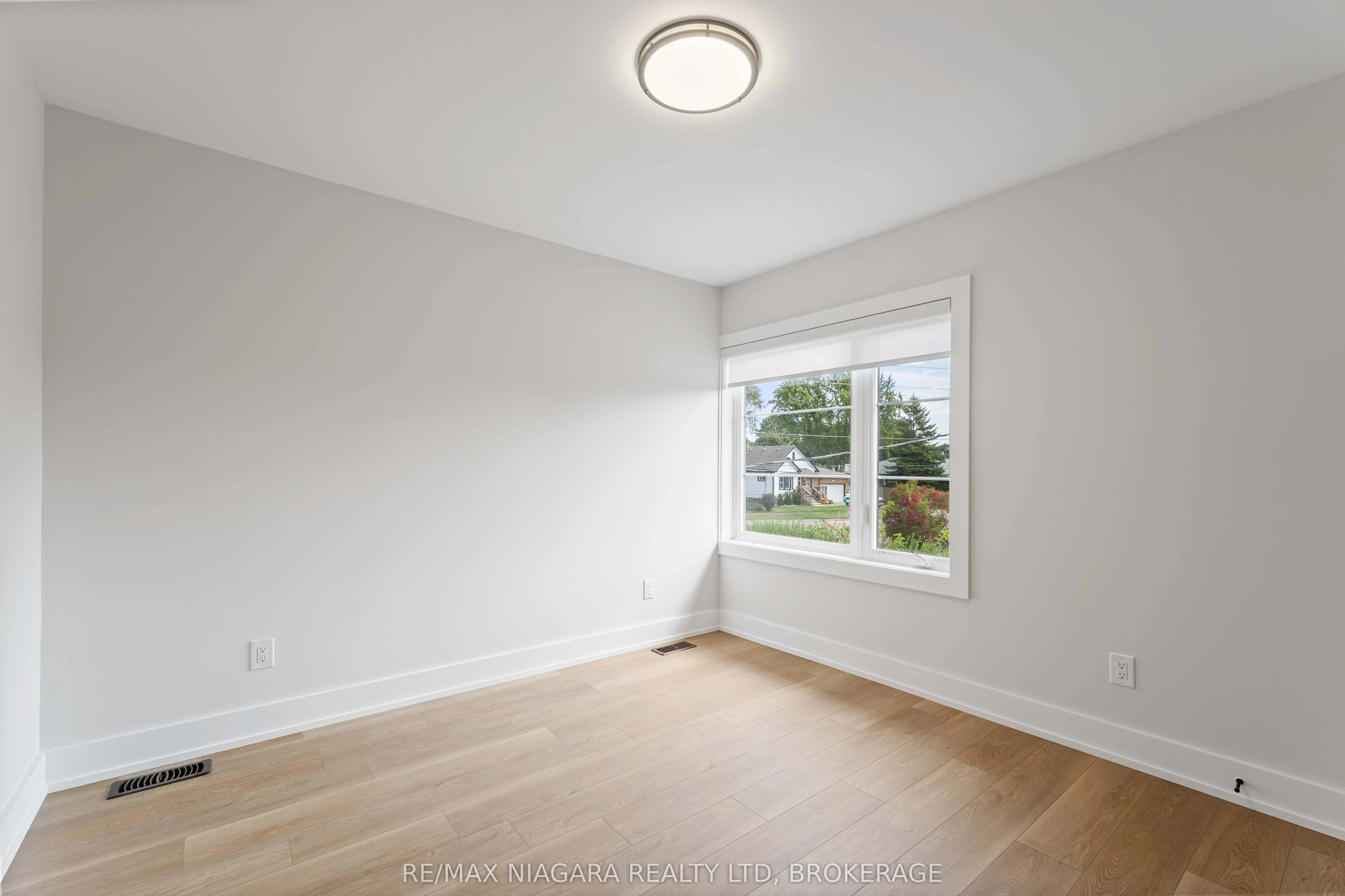 37 Buchanan Road, #A