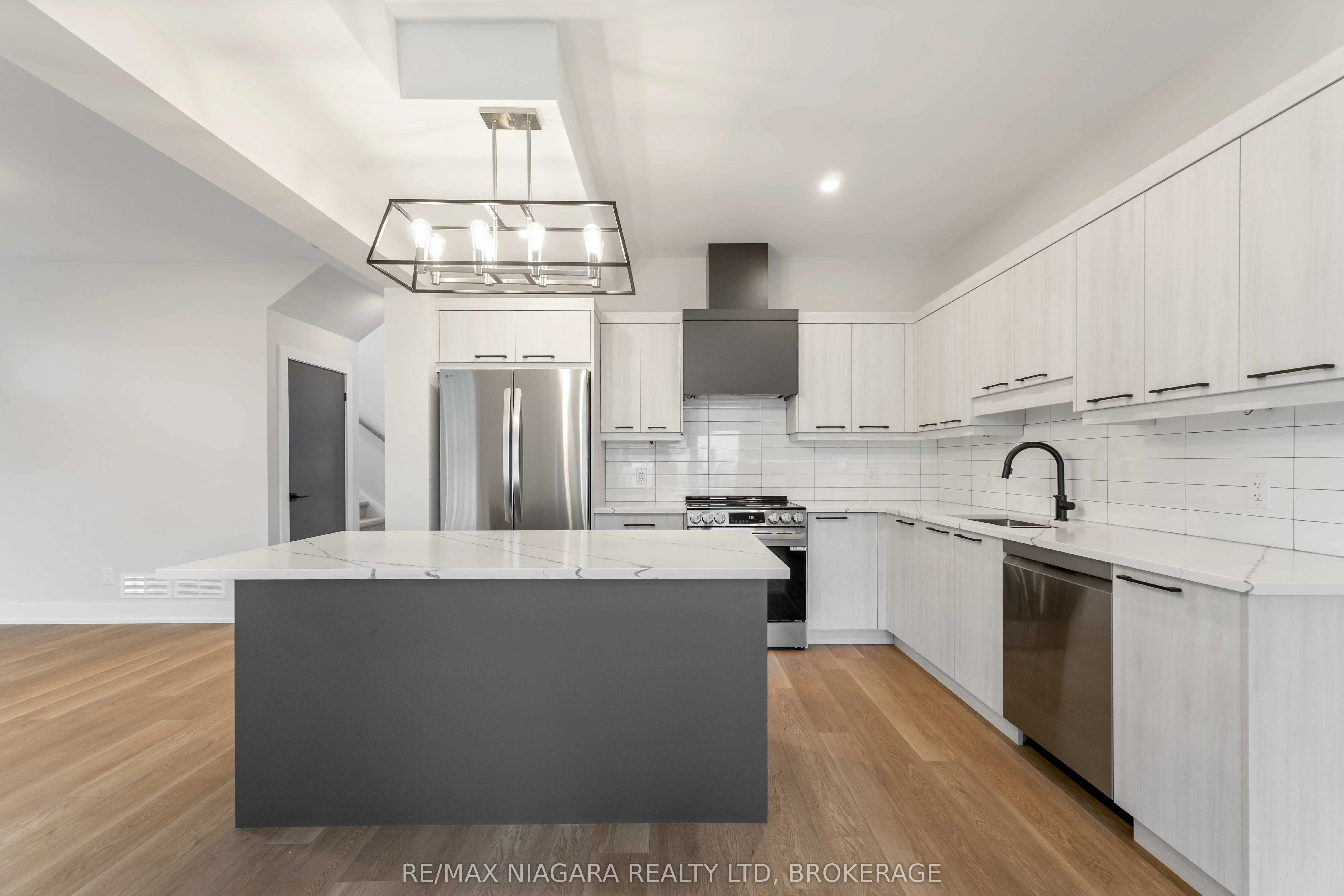 37 Buchanan Road, #A