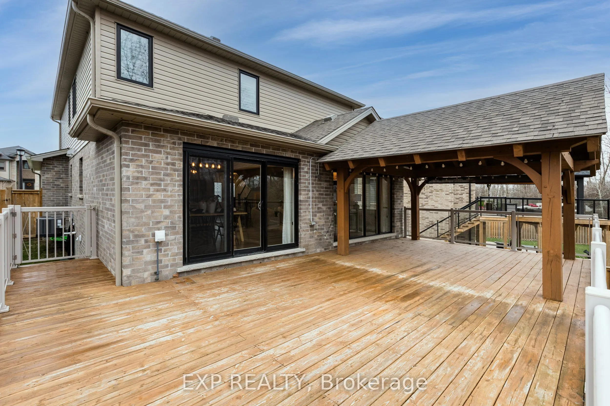 2180 YELLOWBIRCH Place