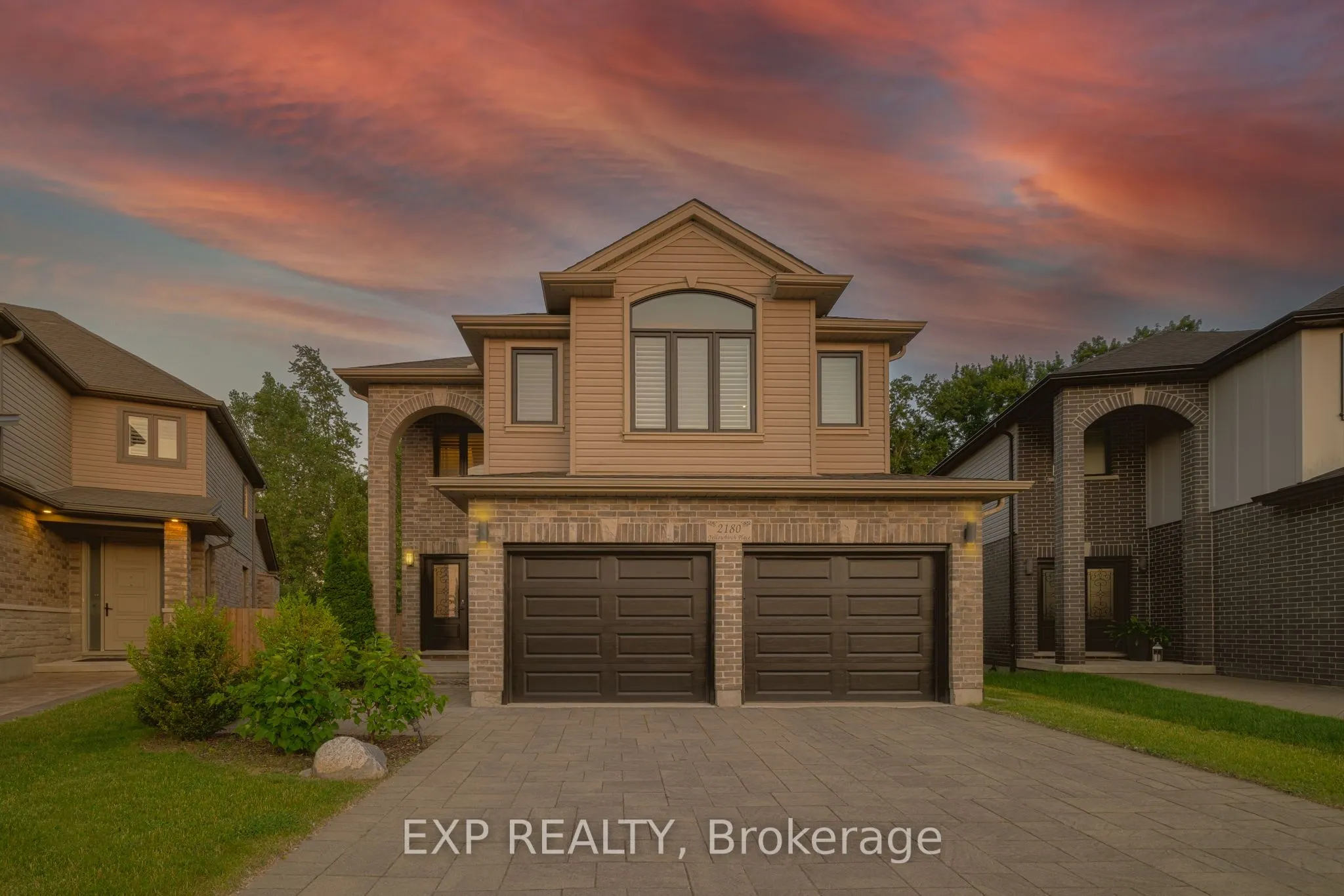 2180 YELLOWBIRCH Place