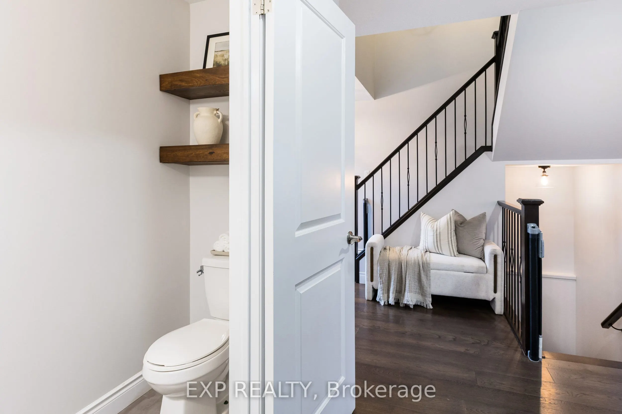 2180 YELLOWBIRCH Place