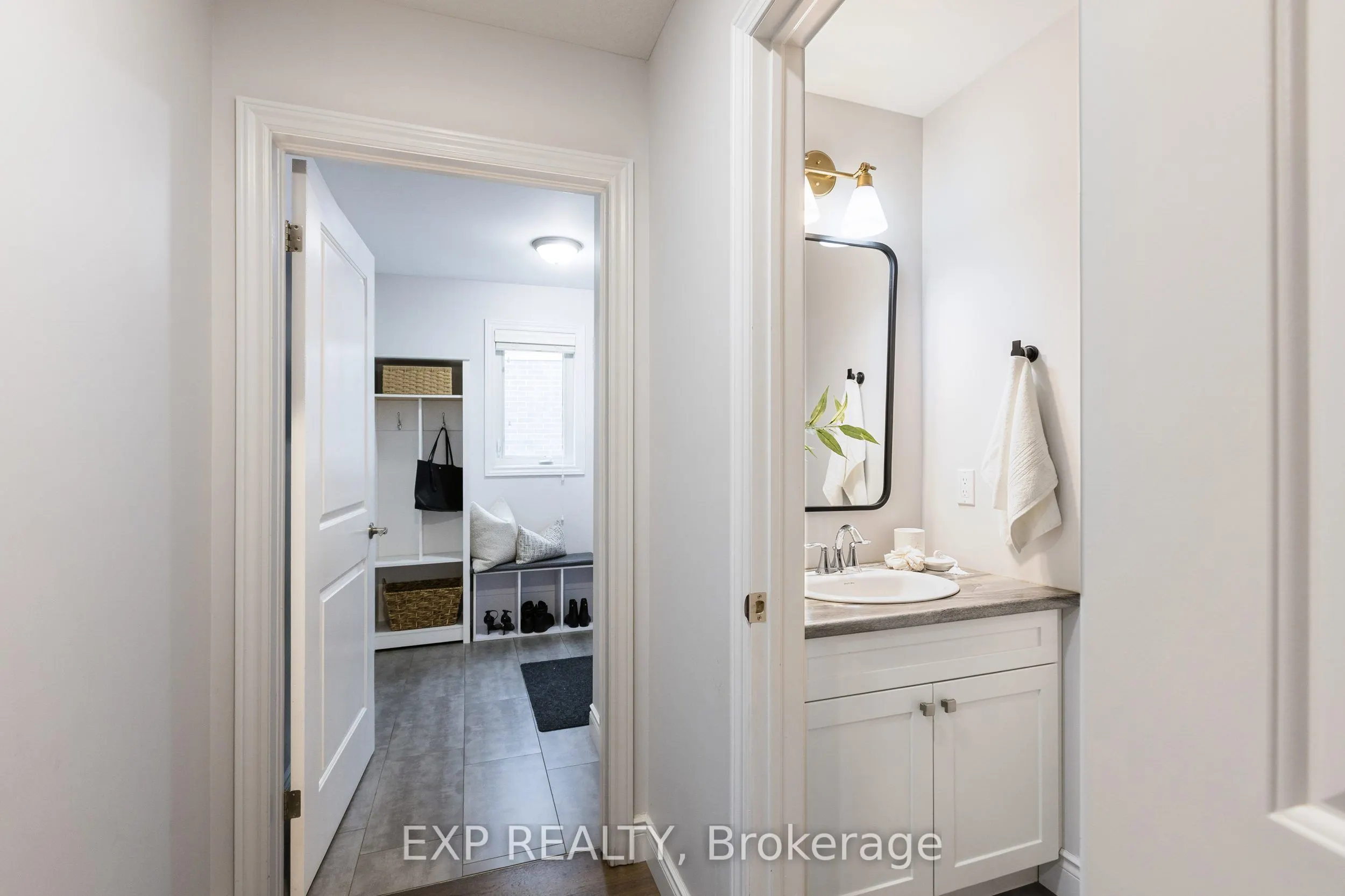 2180 YELLOWBIRCH Place