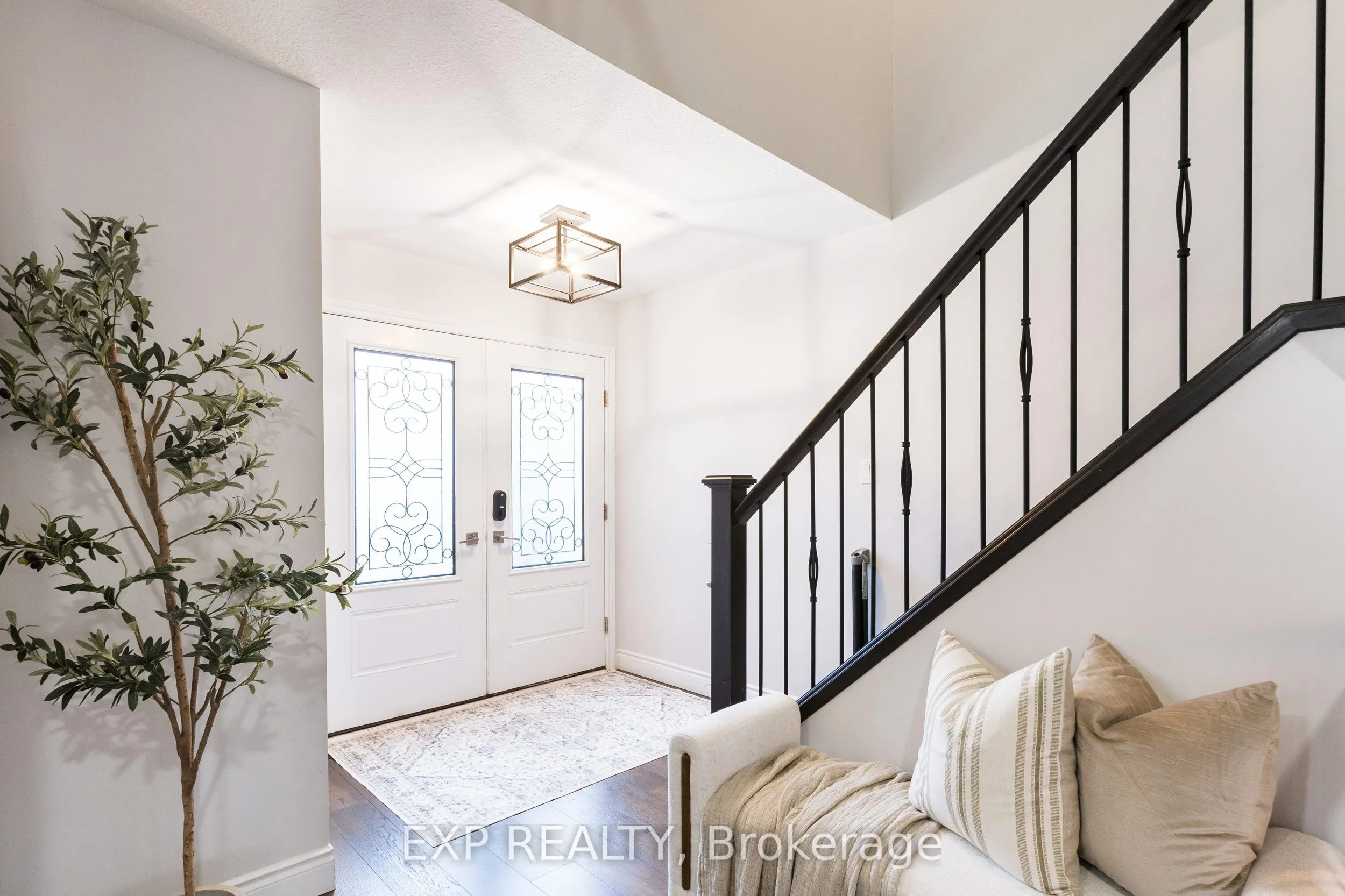2180 YELLOWBIRCH Place