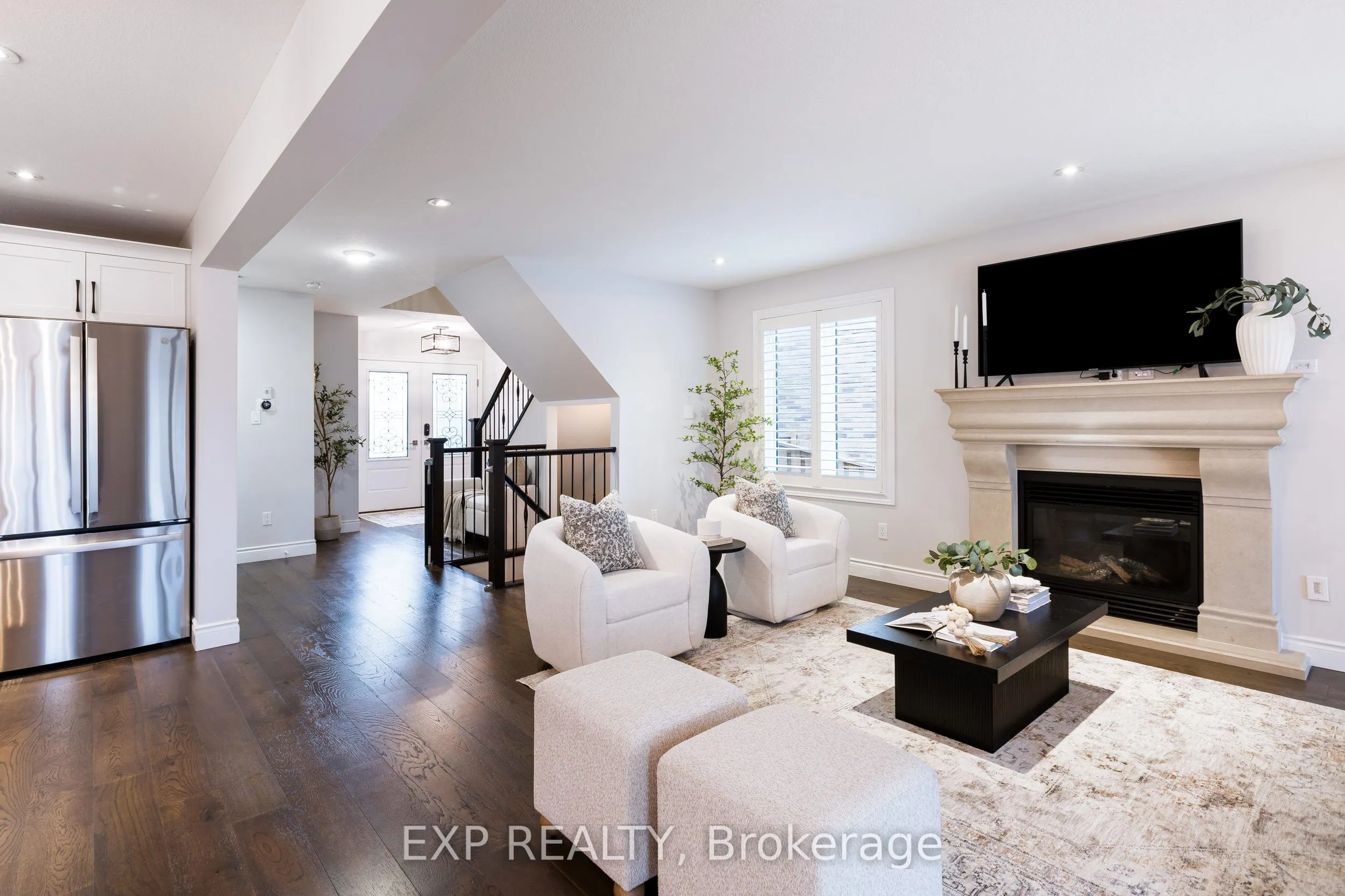 2180 YELLOWBIRCH Place