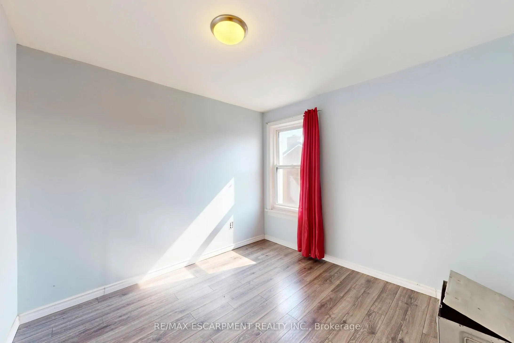 206 Locke Street N