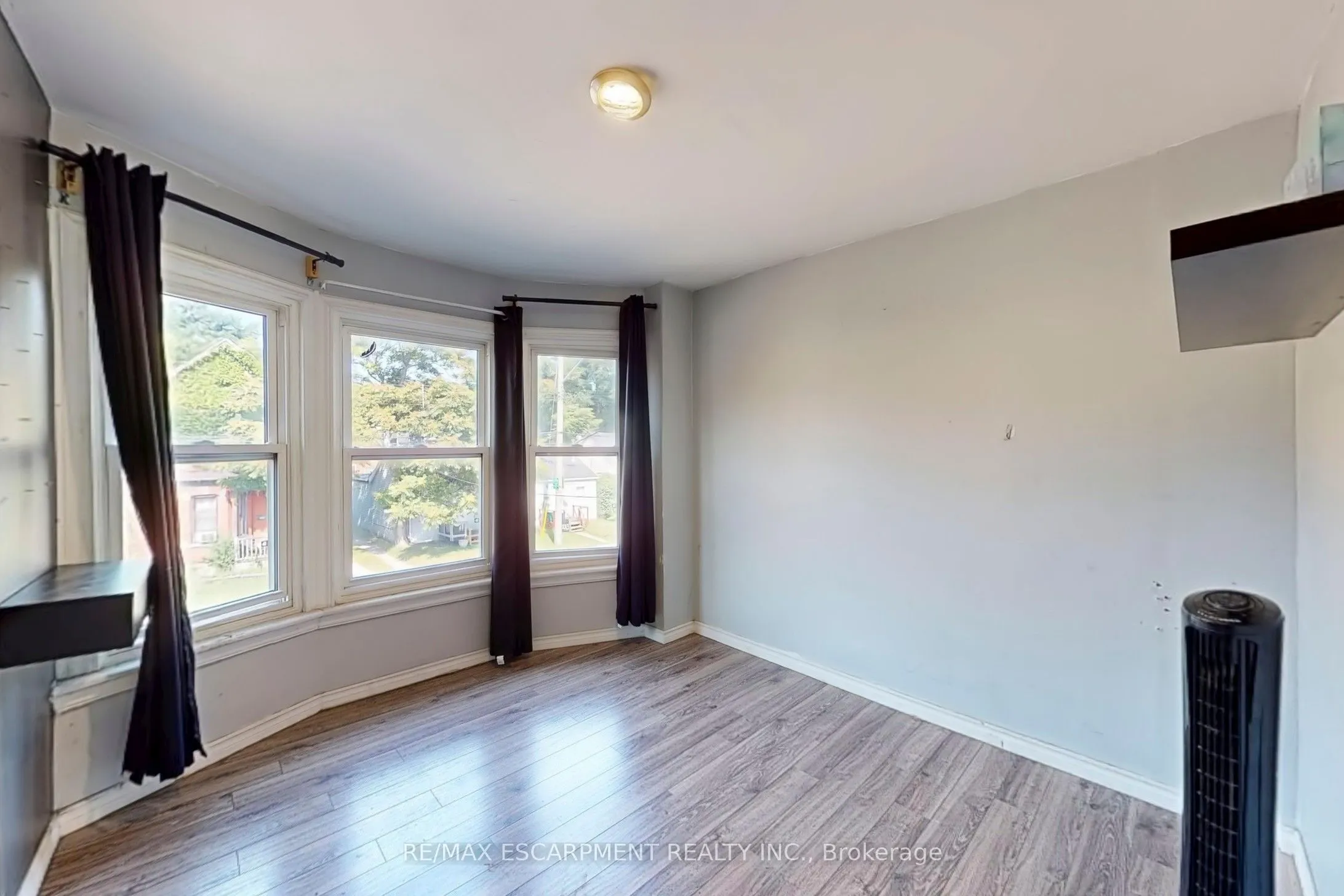 206 Locke Street N