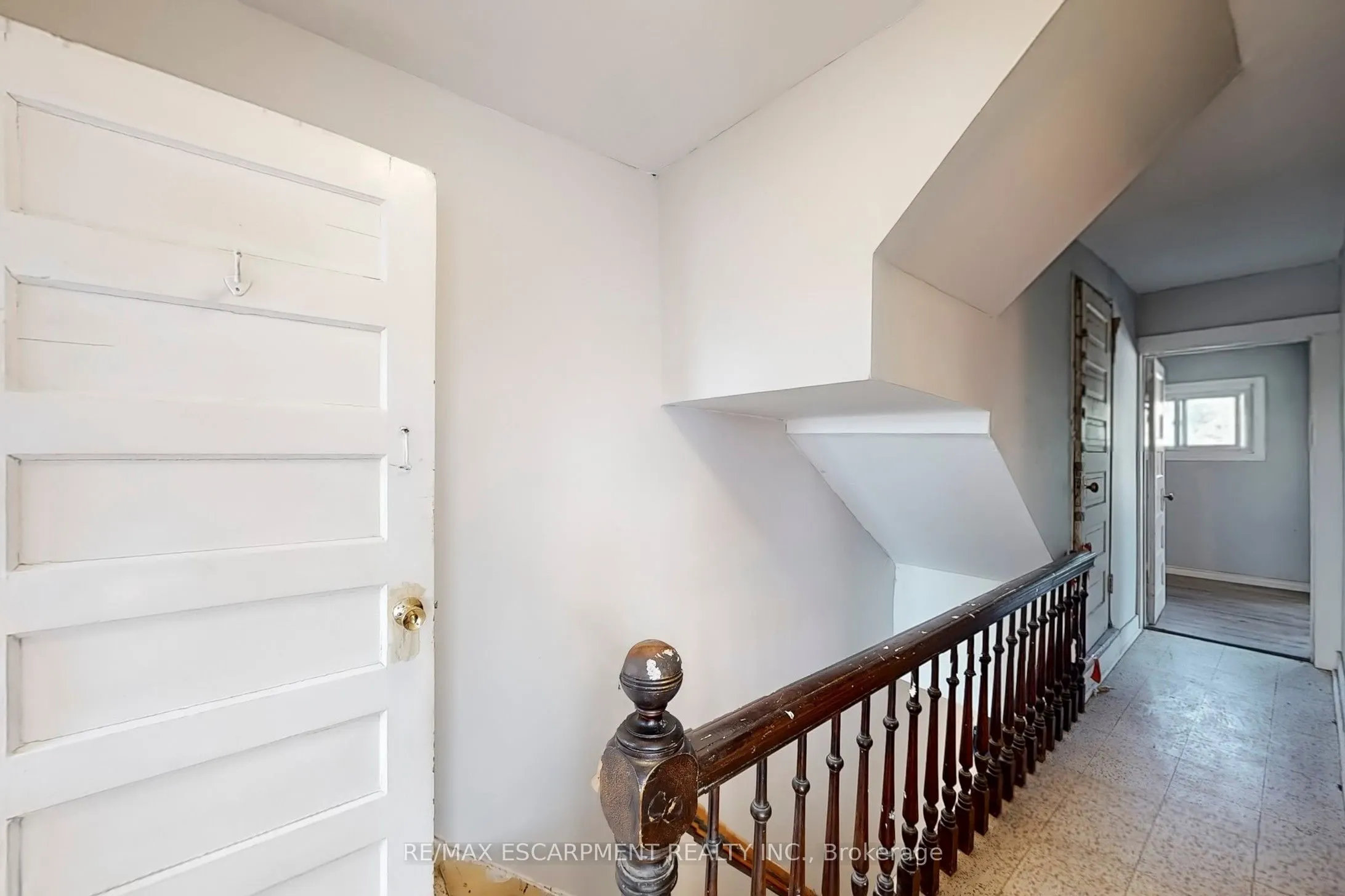 206 Locke Street N