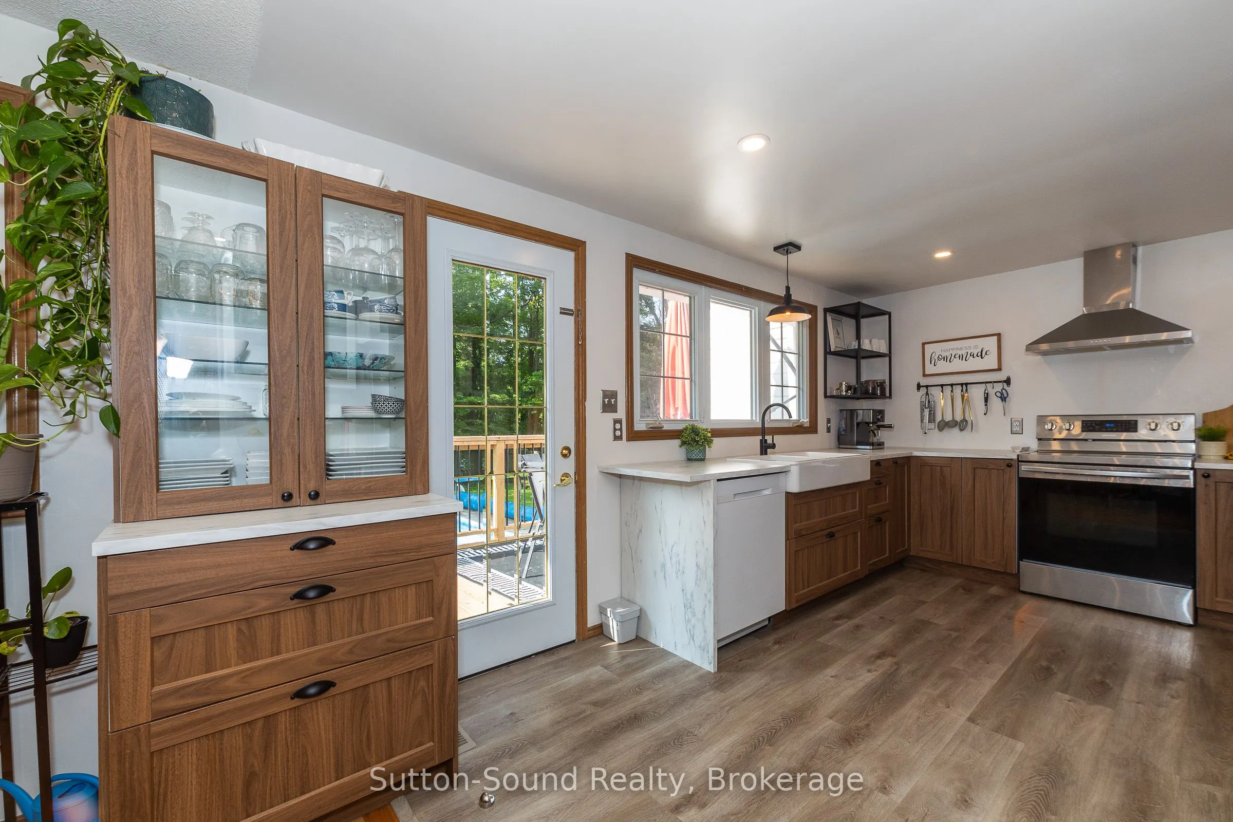 475 20th Street W