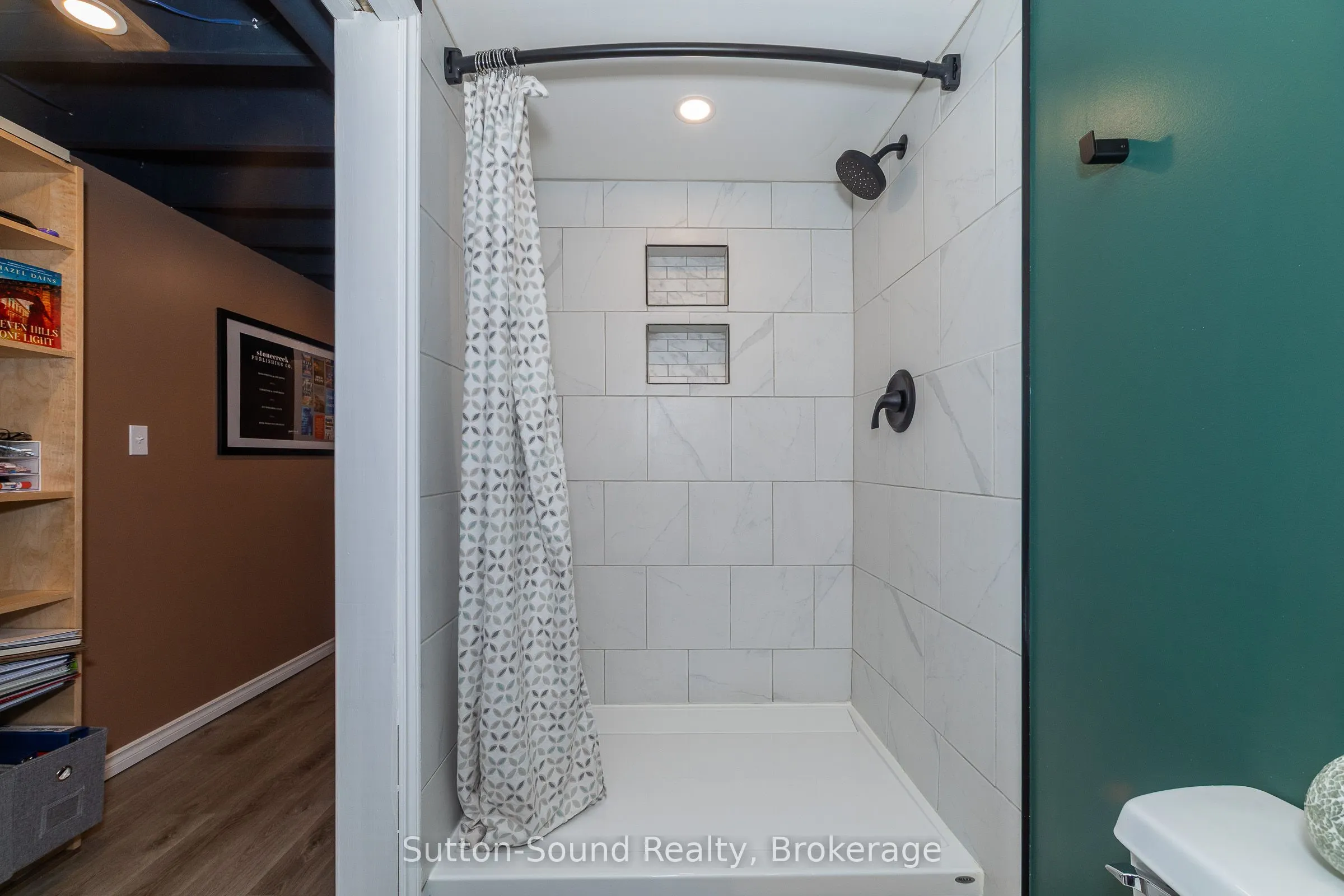 475 20th Street W