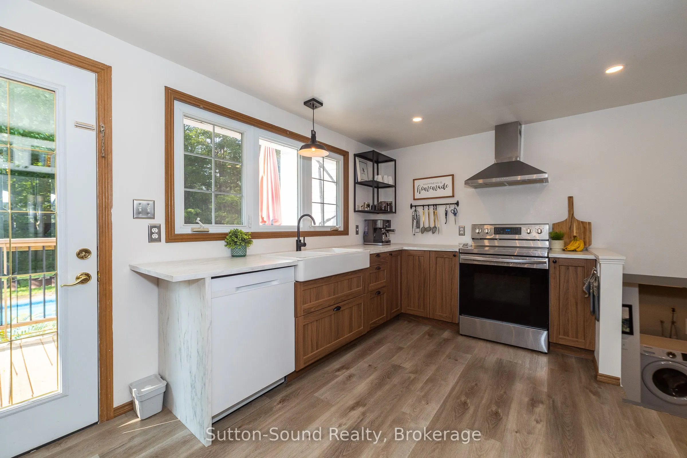 475 20th Street W