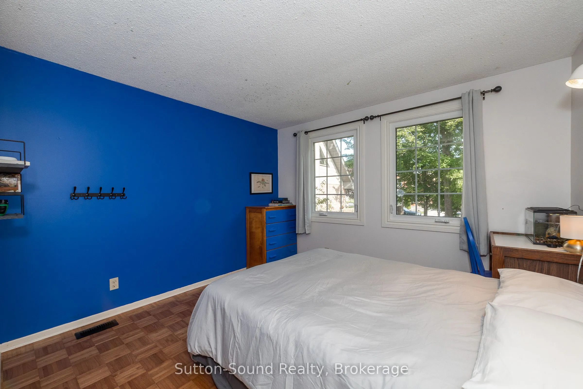 475 20th Street W