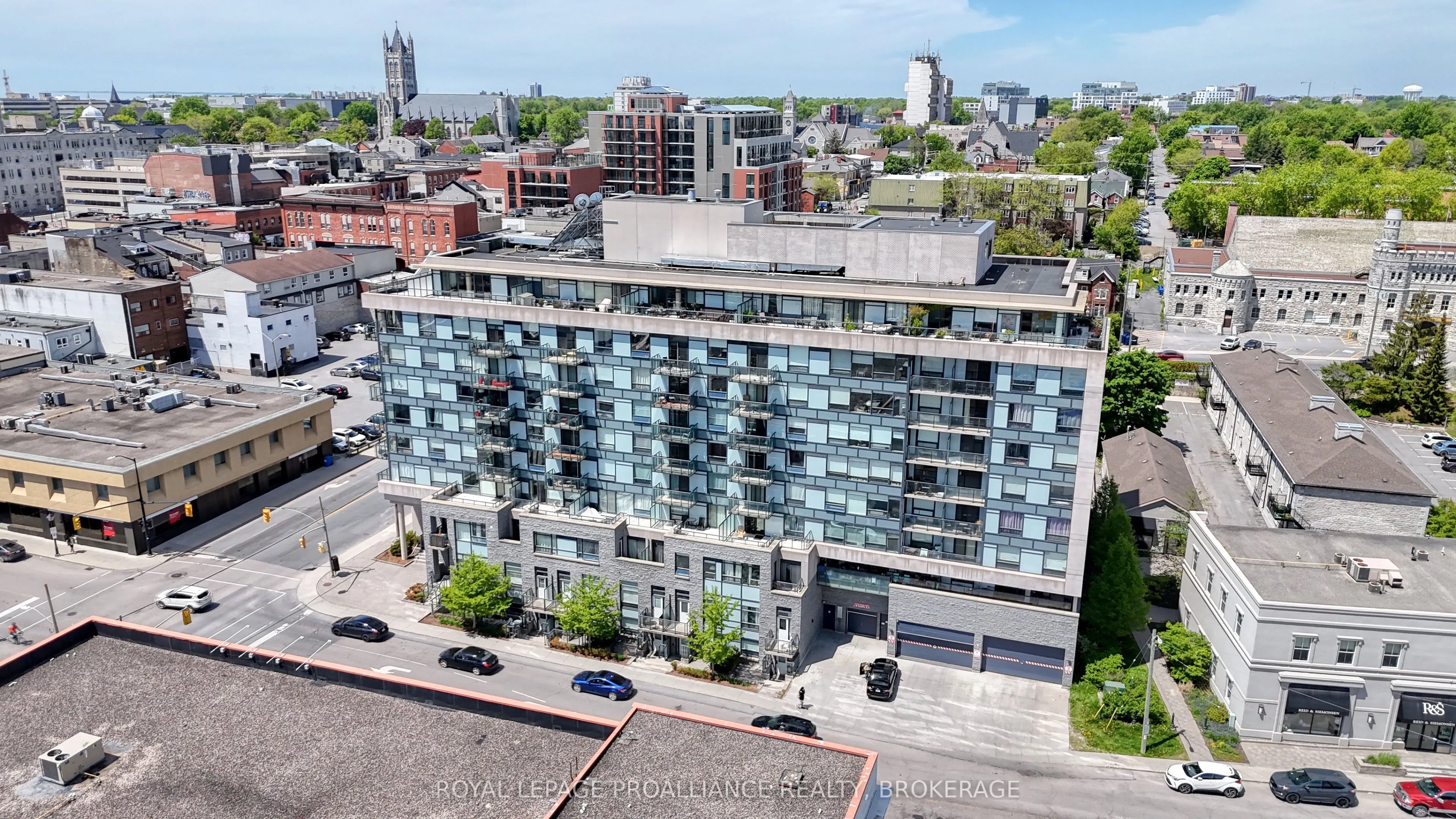 121 Queen Street, #4A